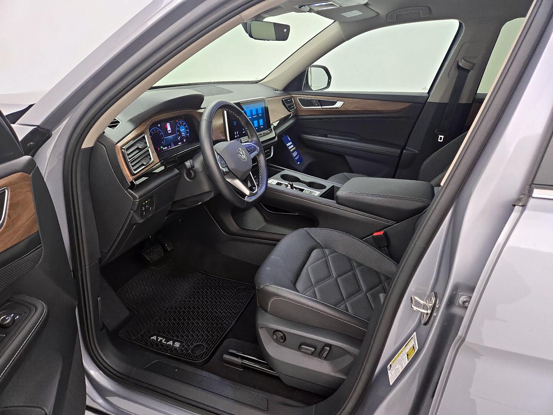 Thumbnail: 2024 Volkswagen Atlas - 9