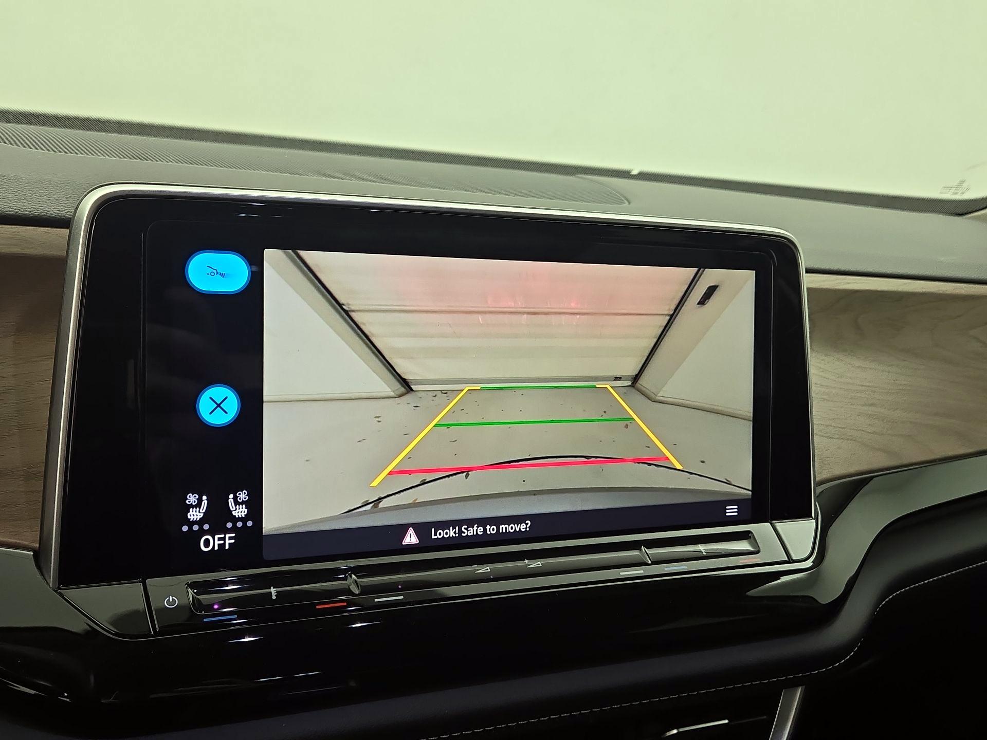 Thumbnail: 2024 Volkswagen Atlas - 12