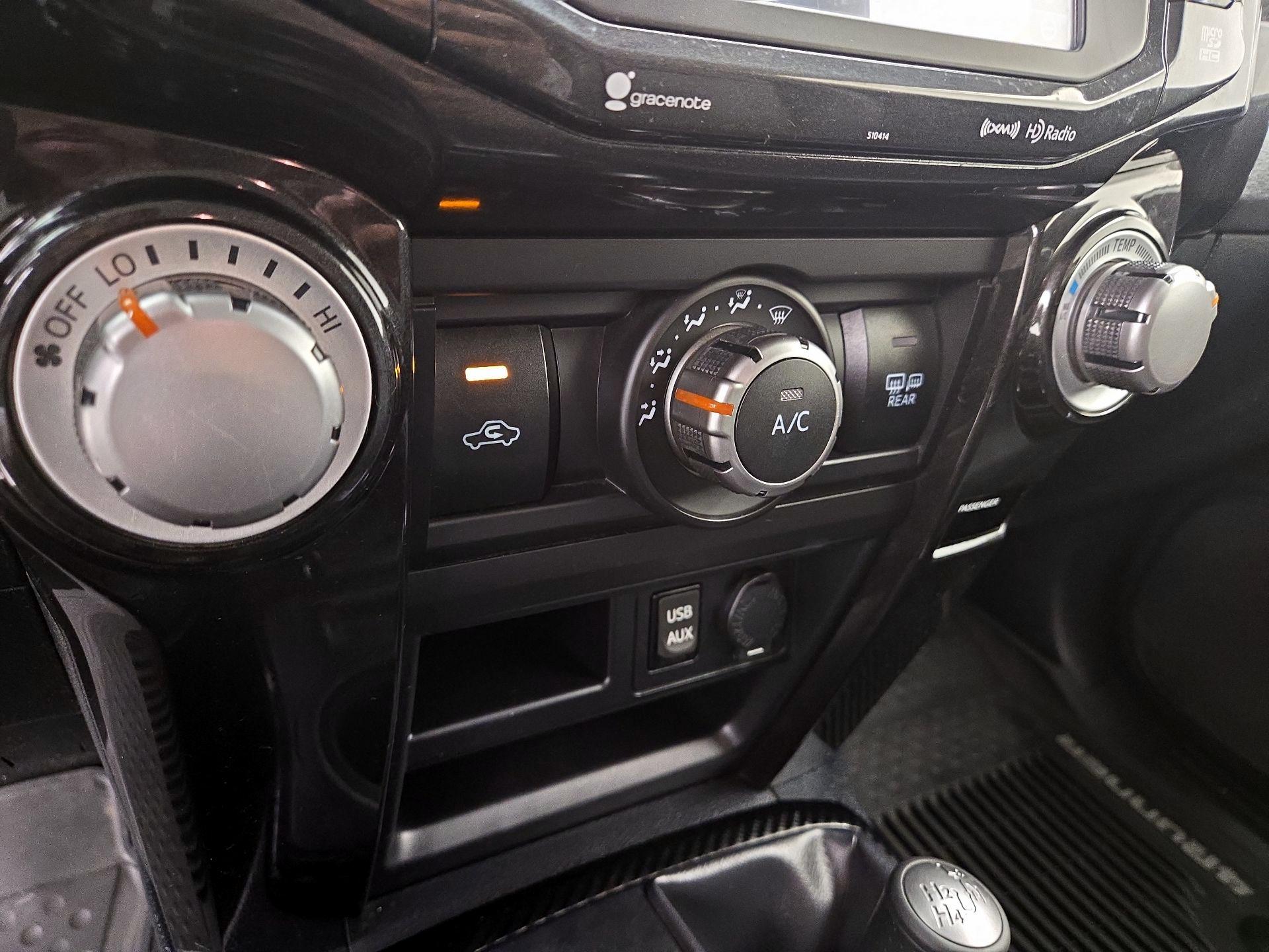 Thumbnail: 2019 Toyota 4Runner - 16