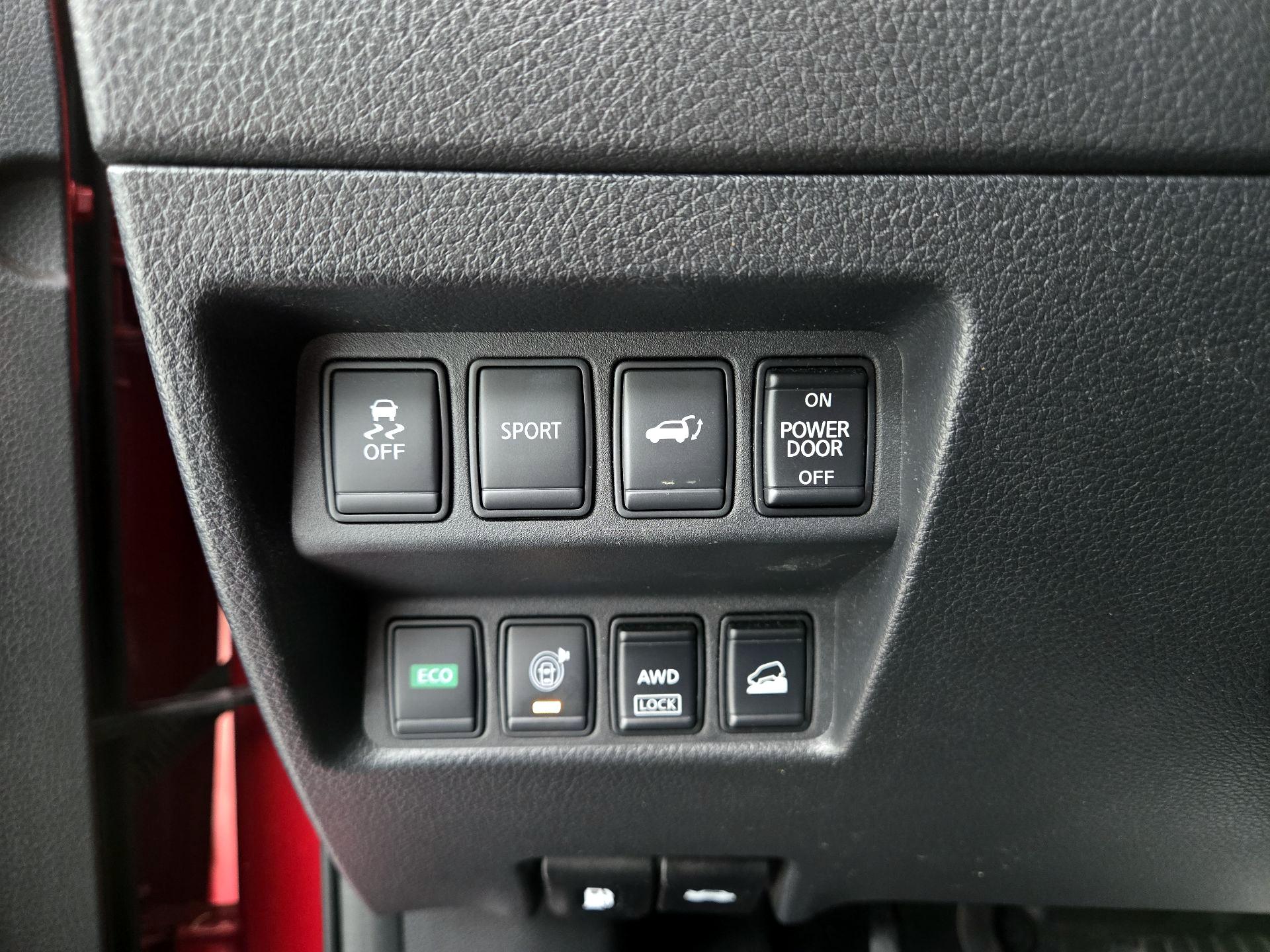 Thumbnail: 2015 Nissan Rogue - 13