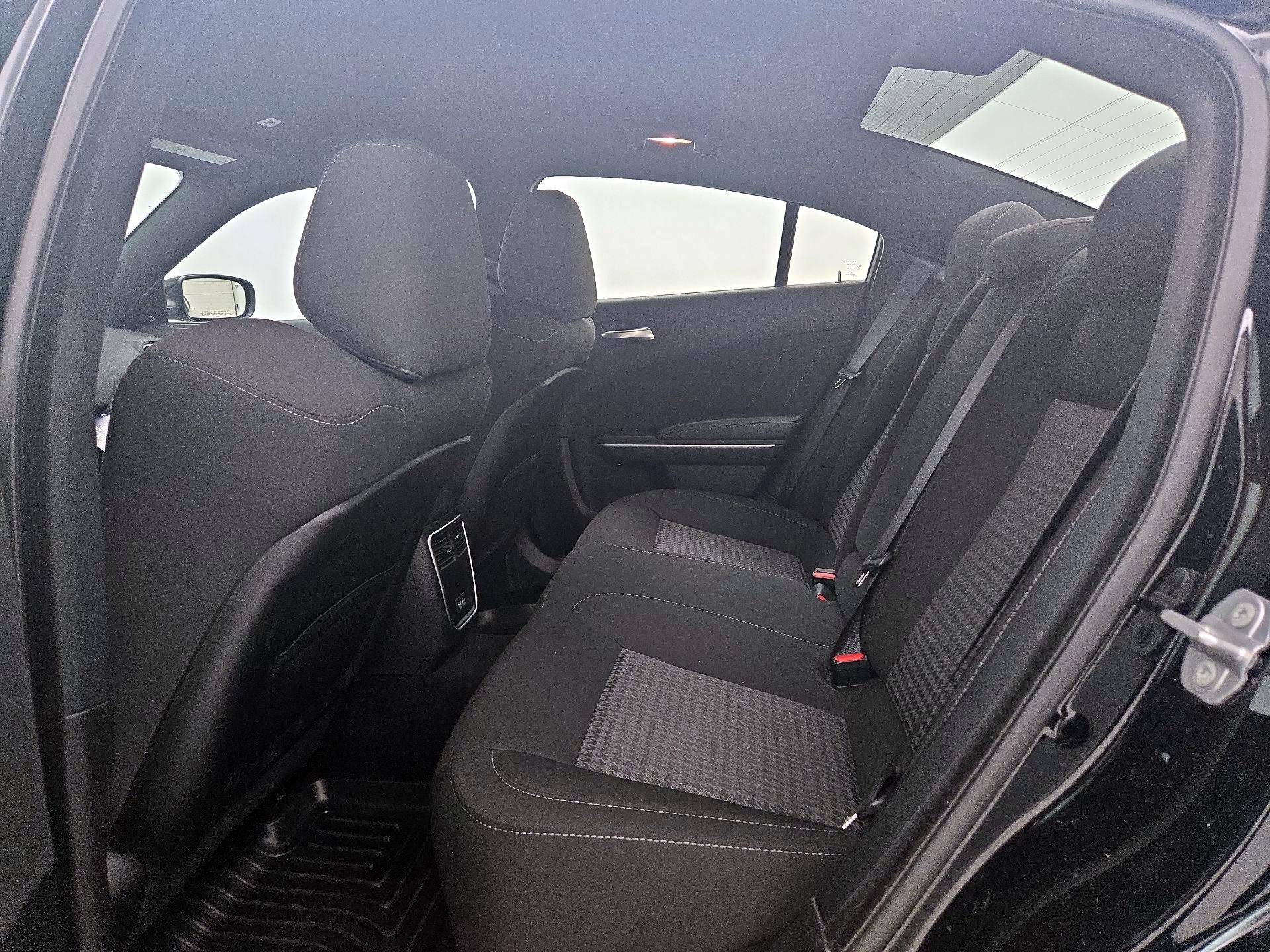 Thumbnail: 2020 Dodge Charger - 18