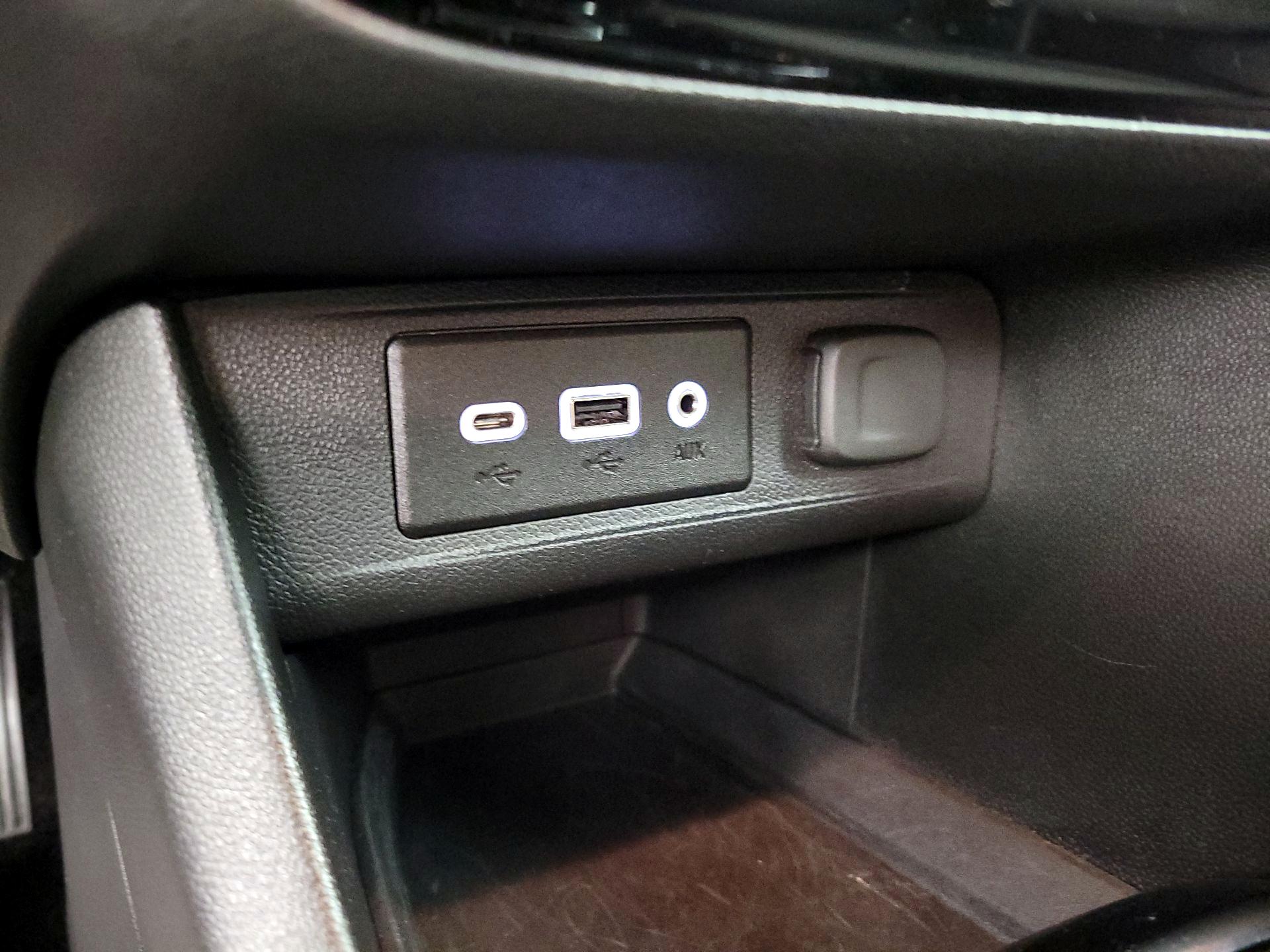 Thumbnail: 2023 Buick Encore GX - 18