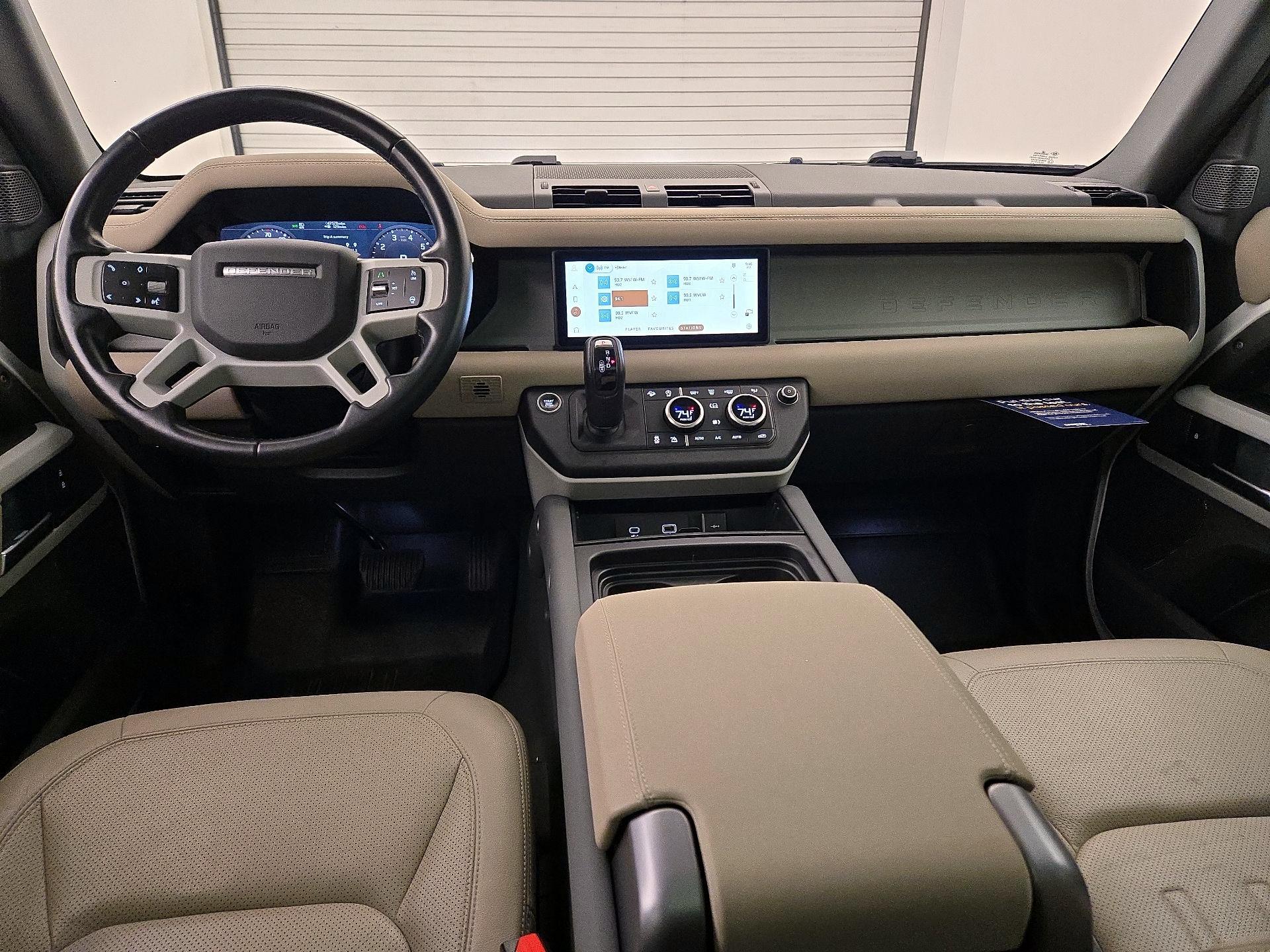 Thumbnail: 2022 Land Rover Defender - 9