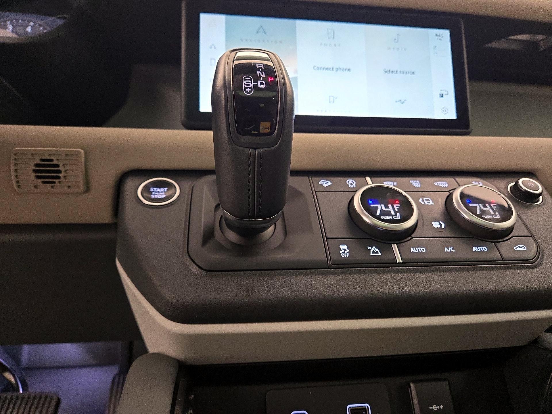 Thumbnail: 2022 Land Rover Defender - 16