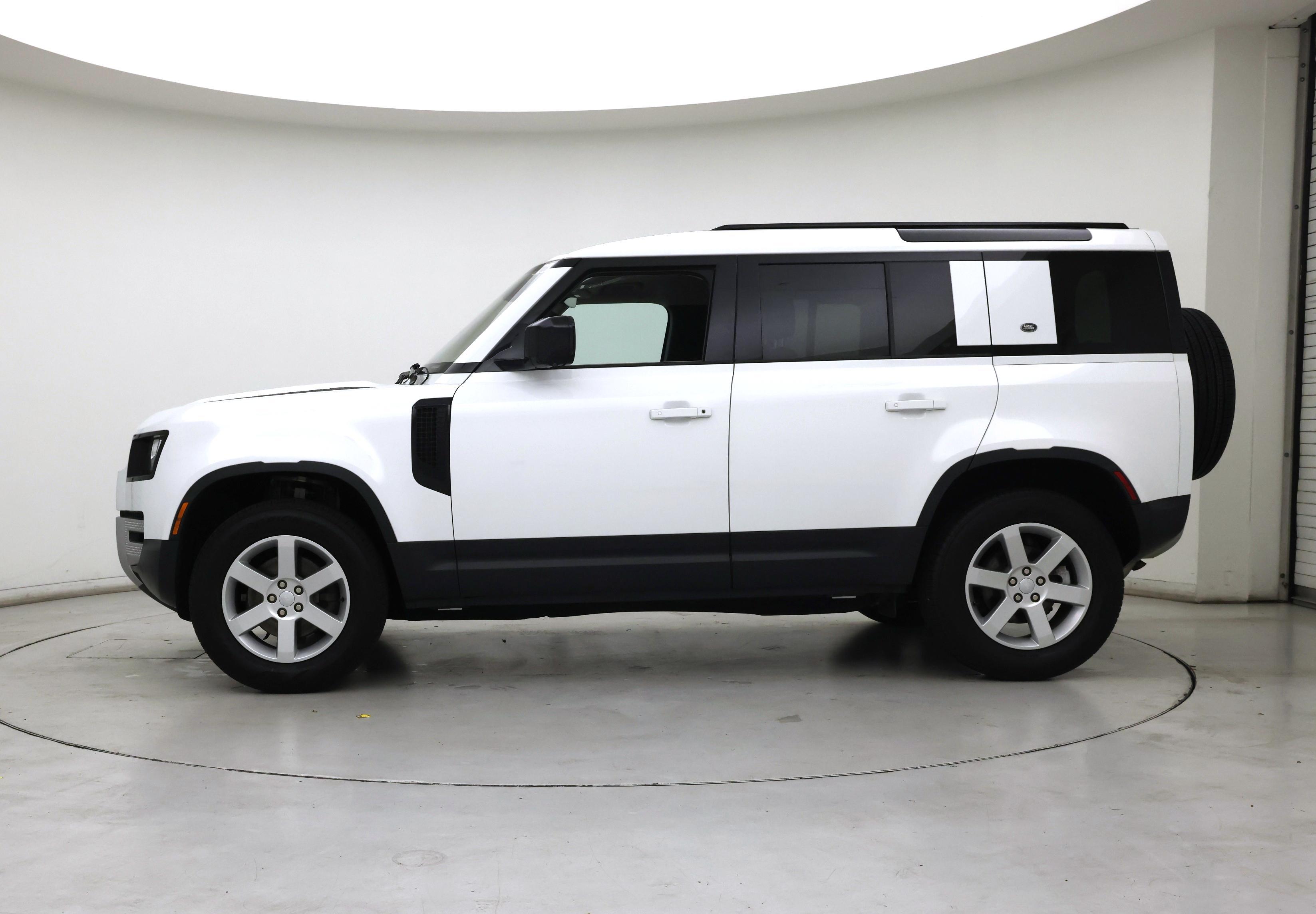 Thumbnail: 2022 Land Rover Defender - 3