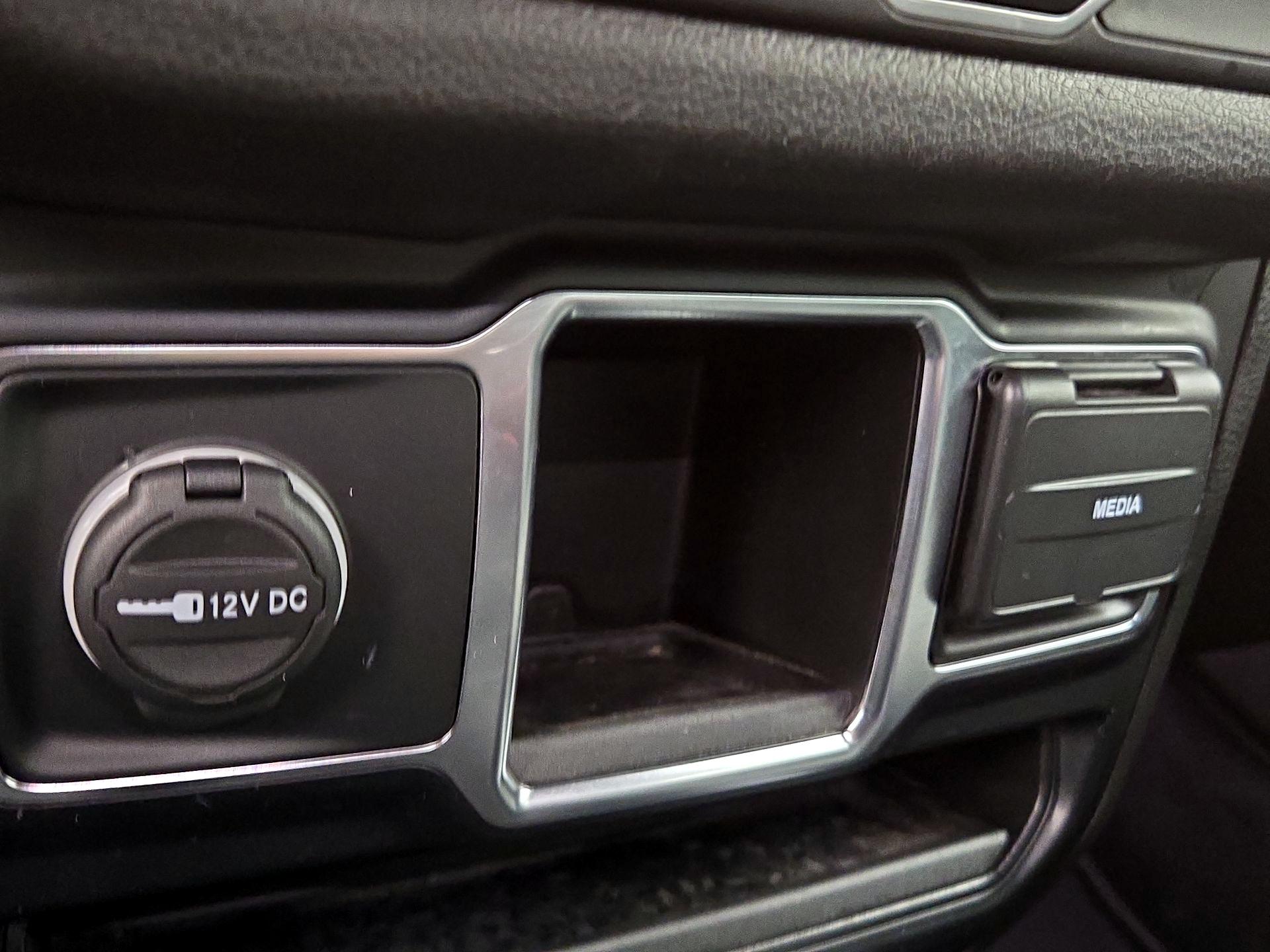 Thumbnail: 2024 Jeep Wrangler - 17