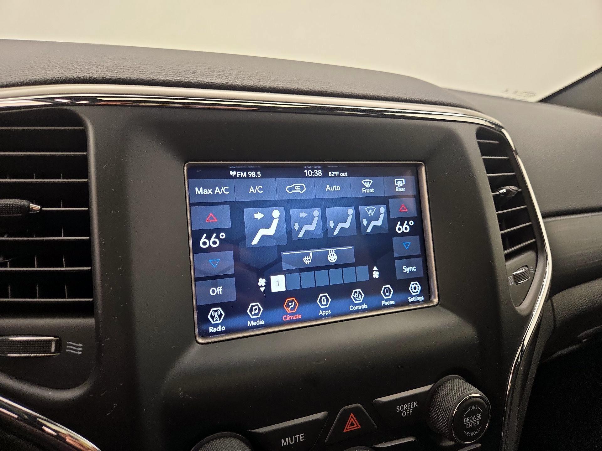 Thumbnail: 2021 Jeep Grand Cherokee - 16