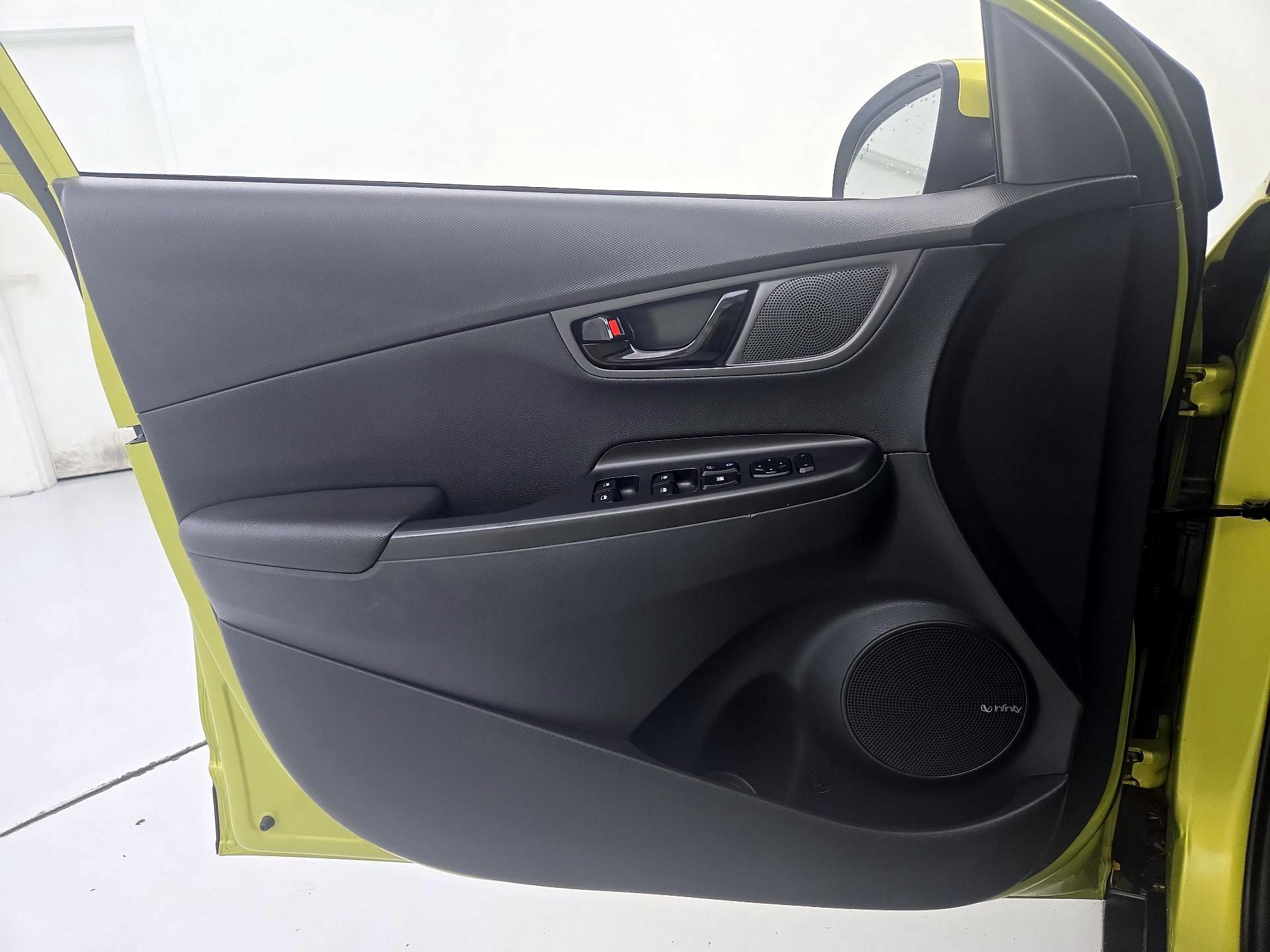 Thumbnail: 2020 Hyundai Kona - 12