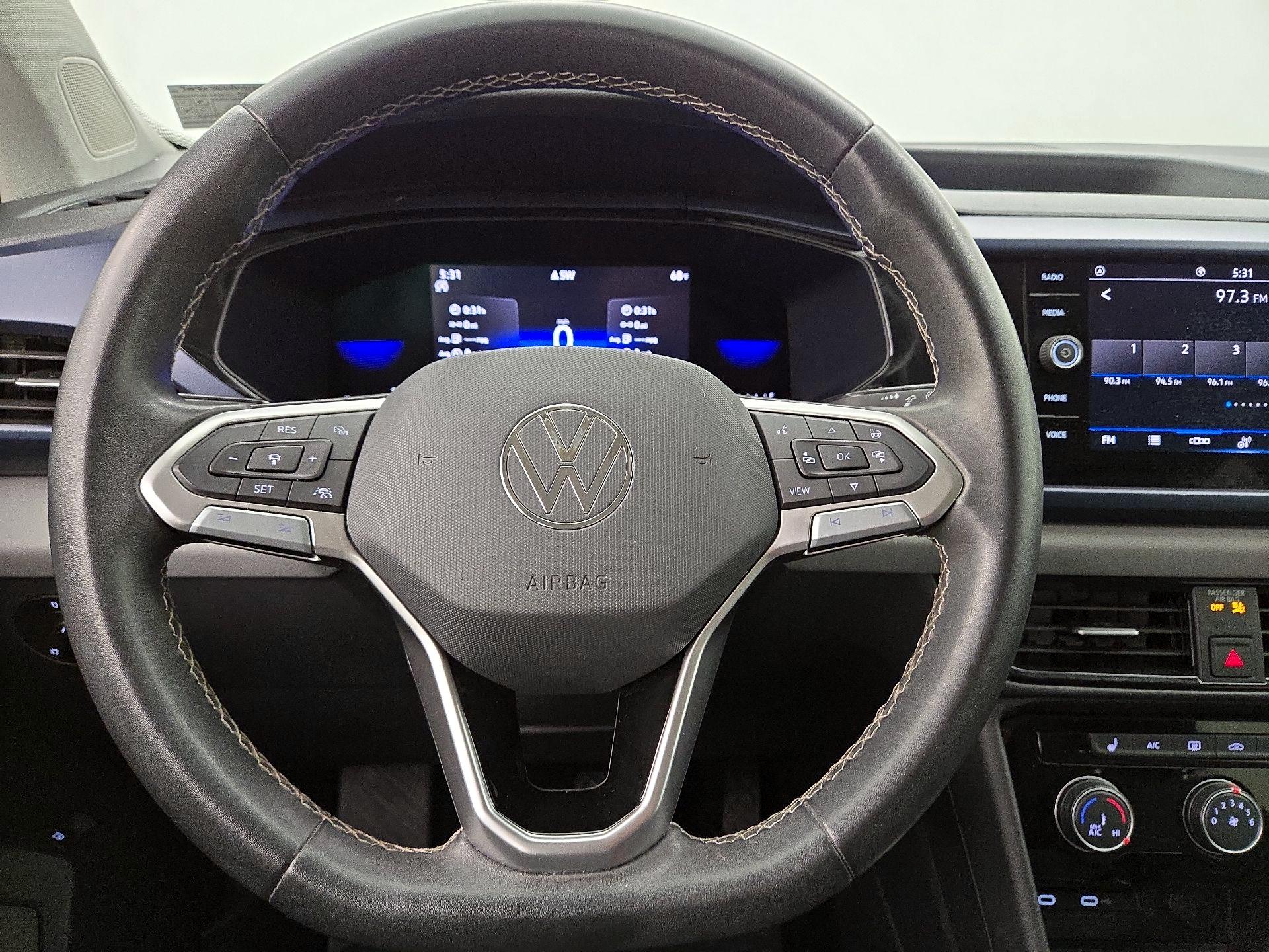 Thumbnail: 2023 Volkswagen Taos - 10