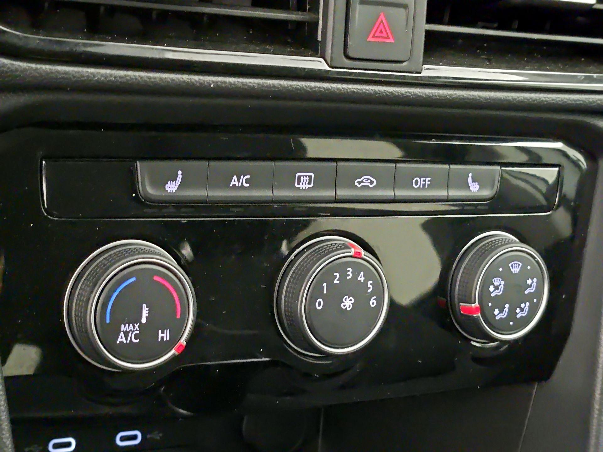 Thumbnail: 2023 Volkswagen Taos - 15