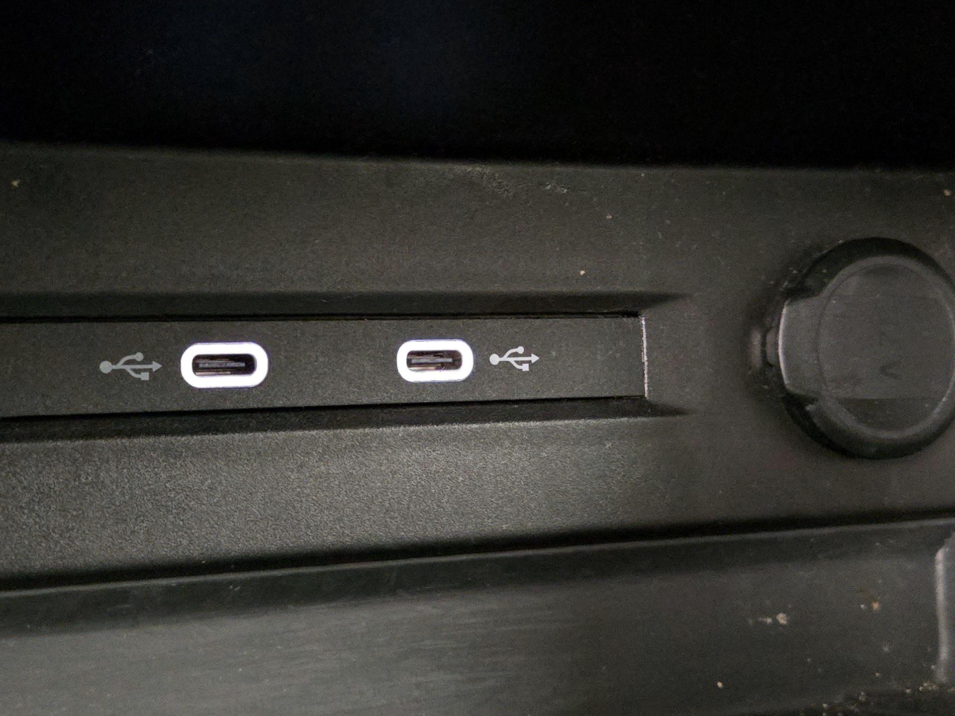 Thumbnail: 2023 Volkswagen Taos - 17