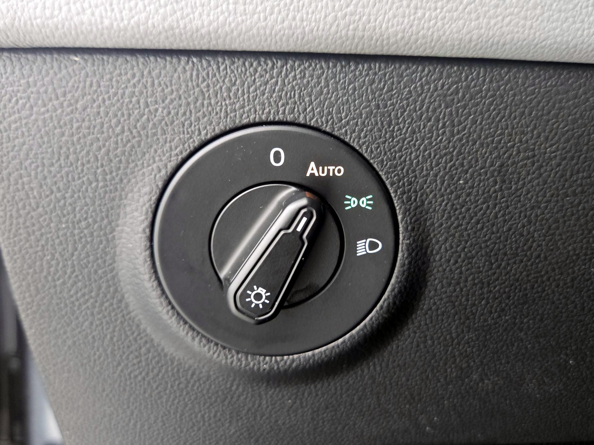 Thumbnail: 2022 Volkswagen Taos - 13