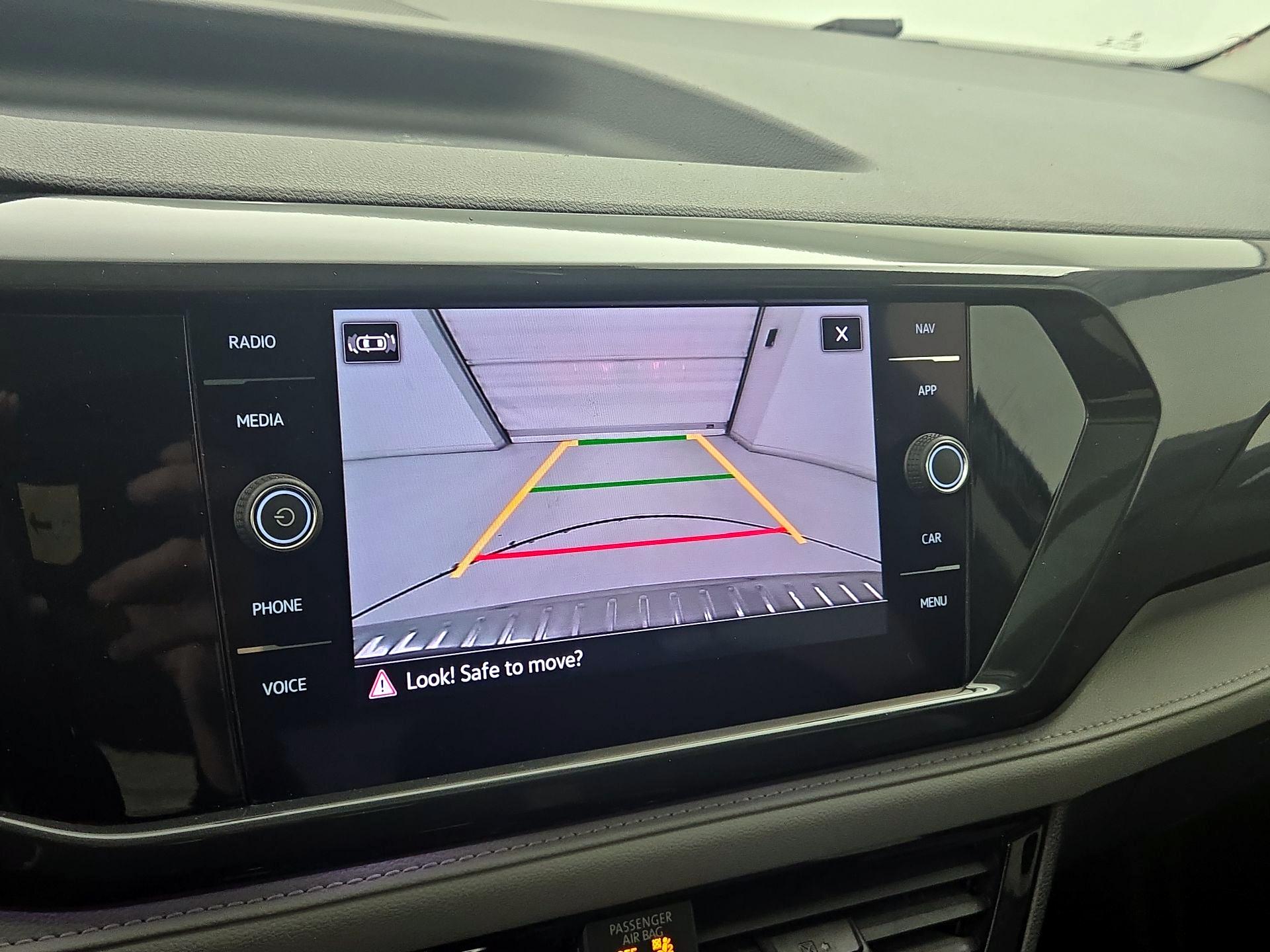 Thumbnail: 2022 Volkswagen Taos - 15