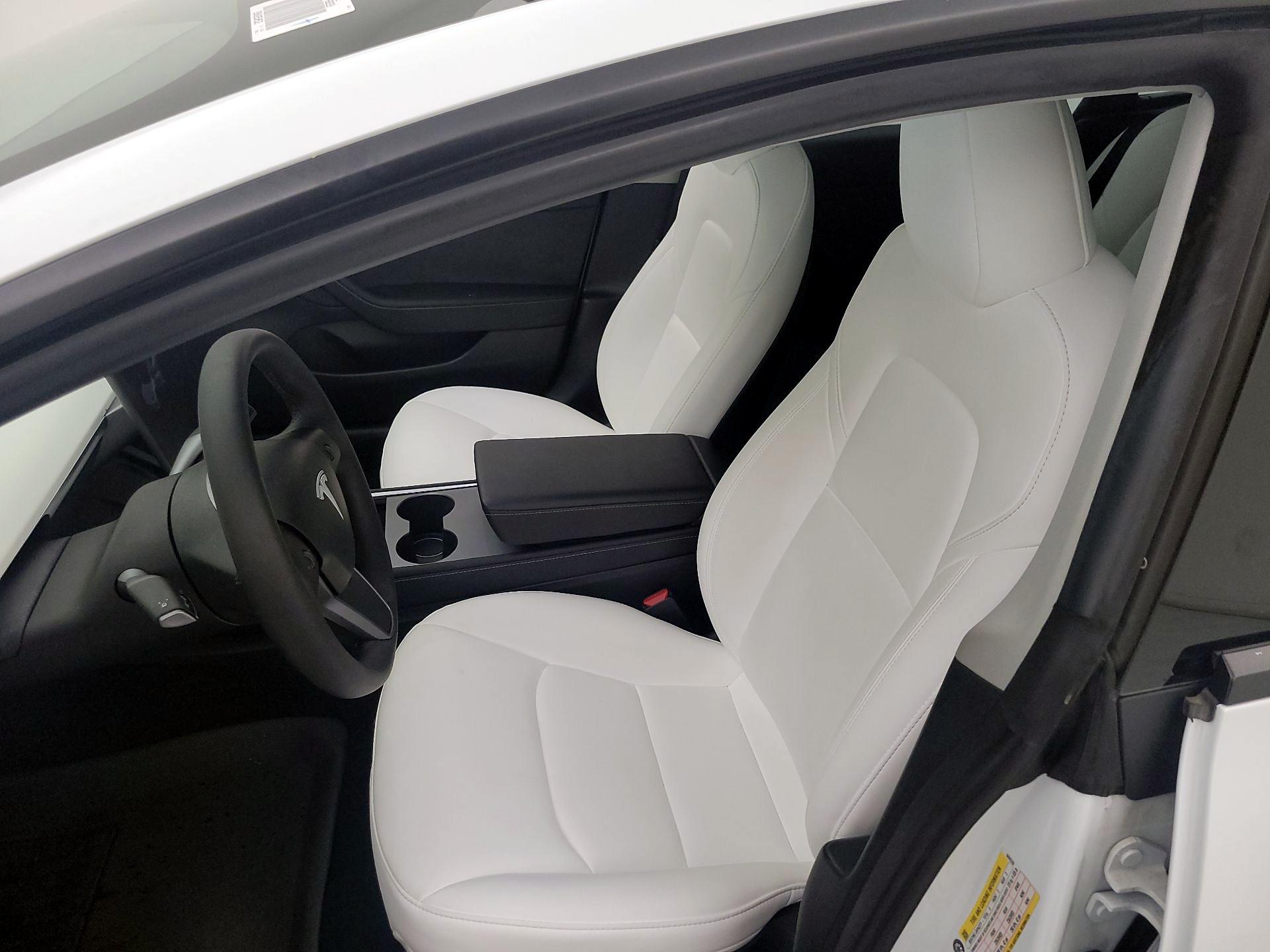 Thumbnail: 2023 Tesla Model 3 - 11