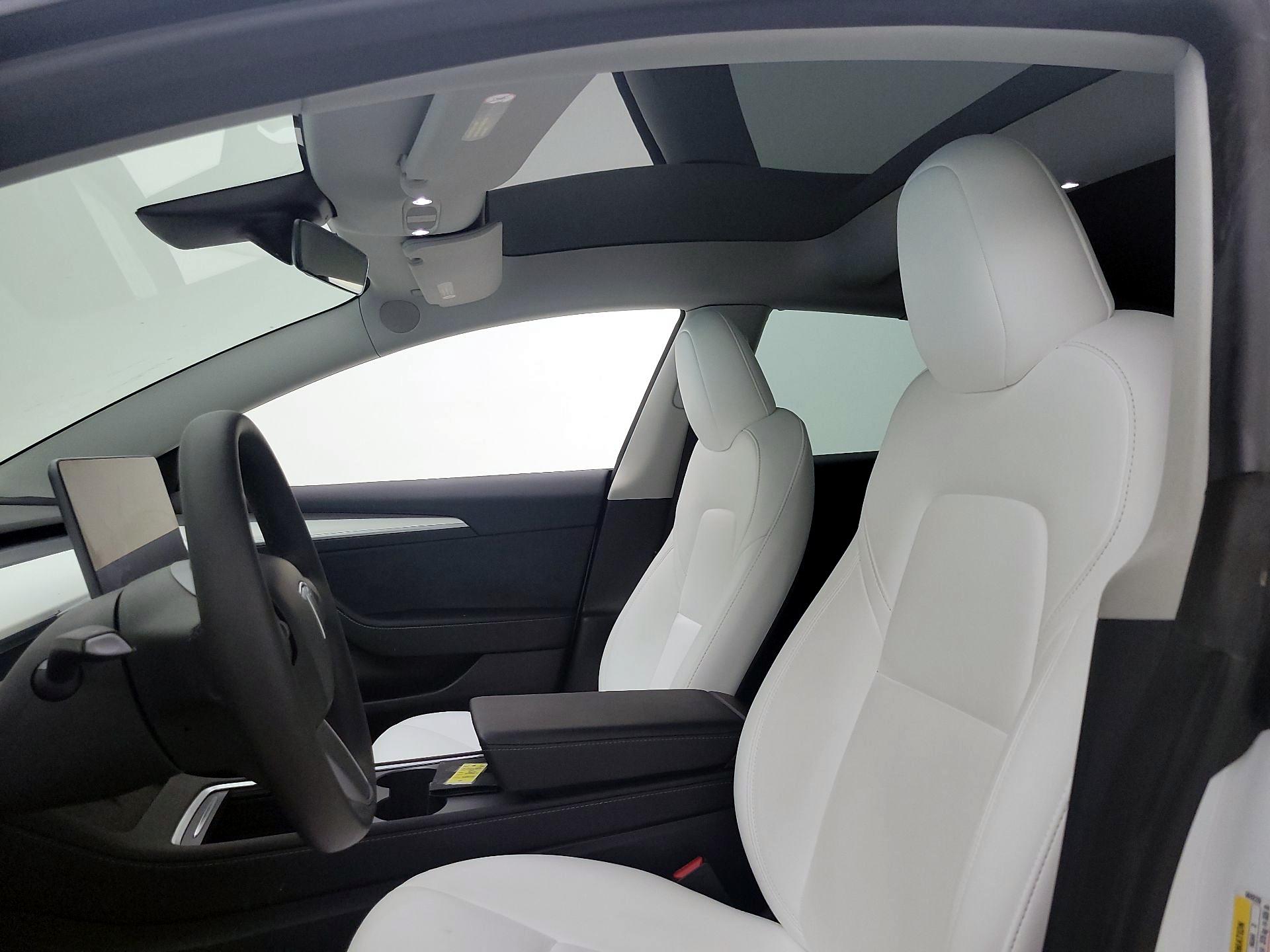 Thumbnail: 2023 Tesla Model 3 - 18