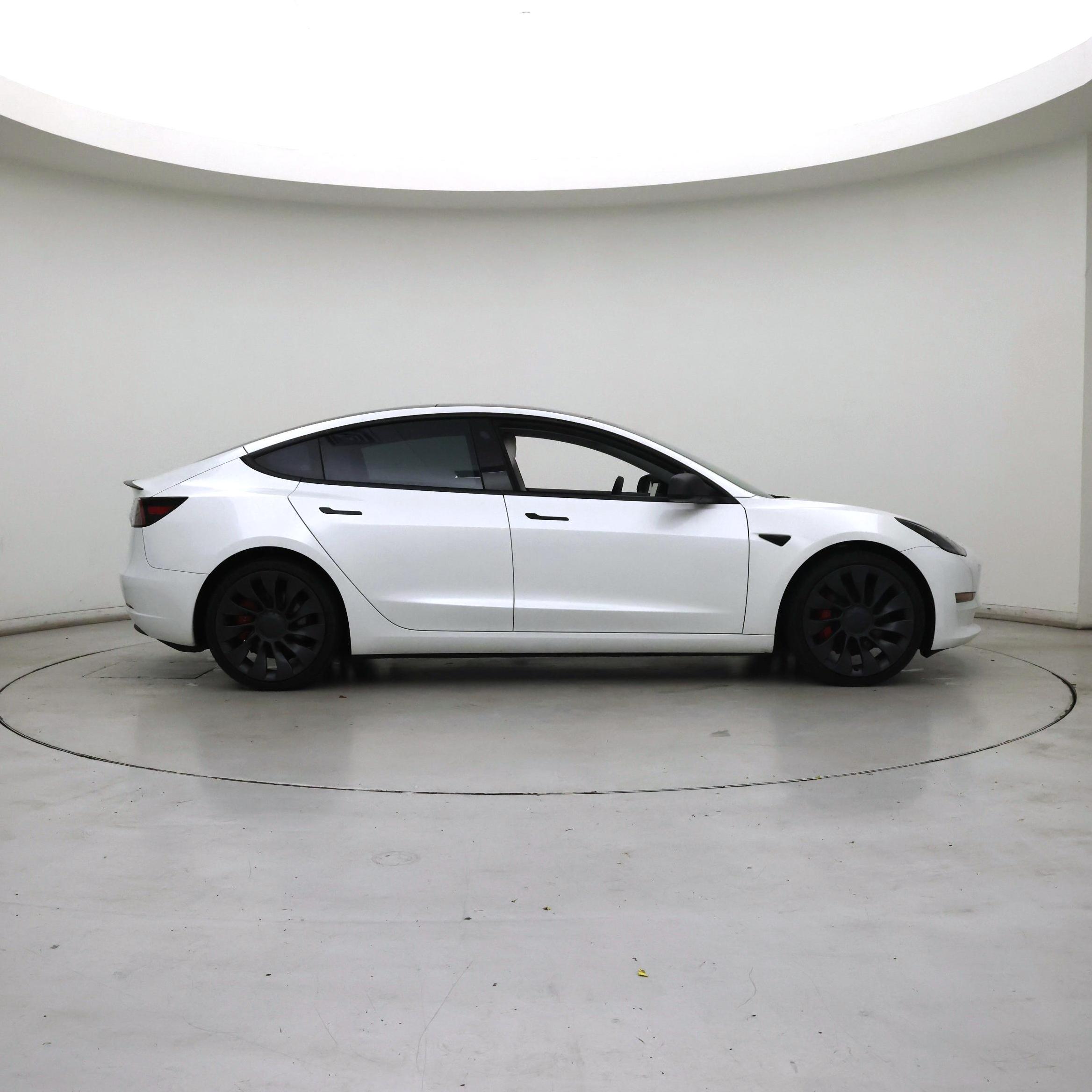 Thumbnail: 2023 Tesla Model 3 - 7