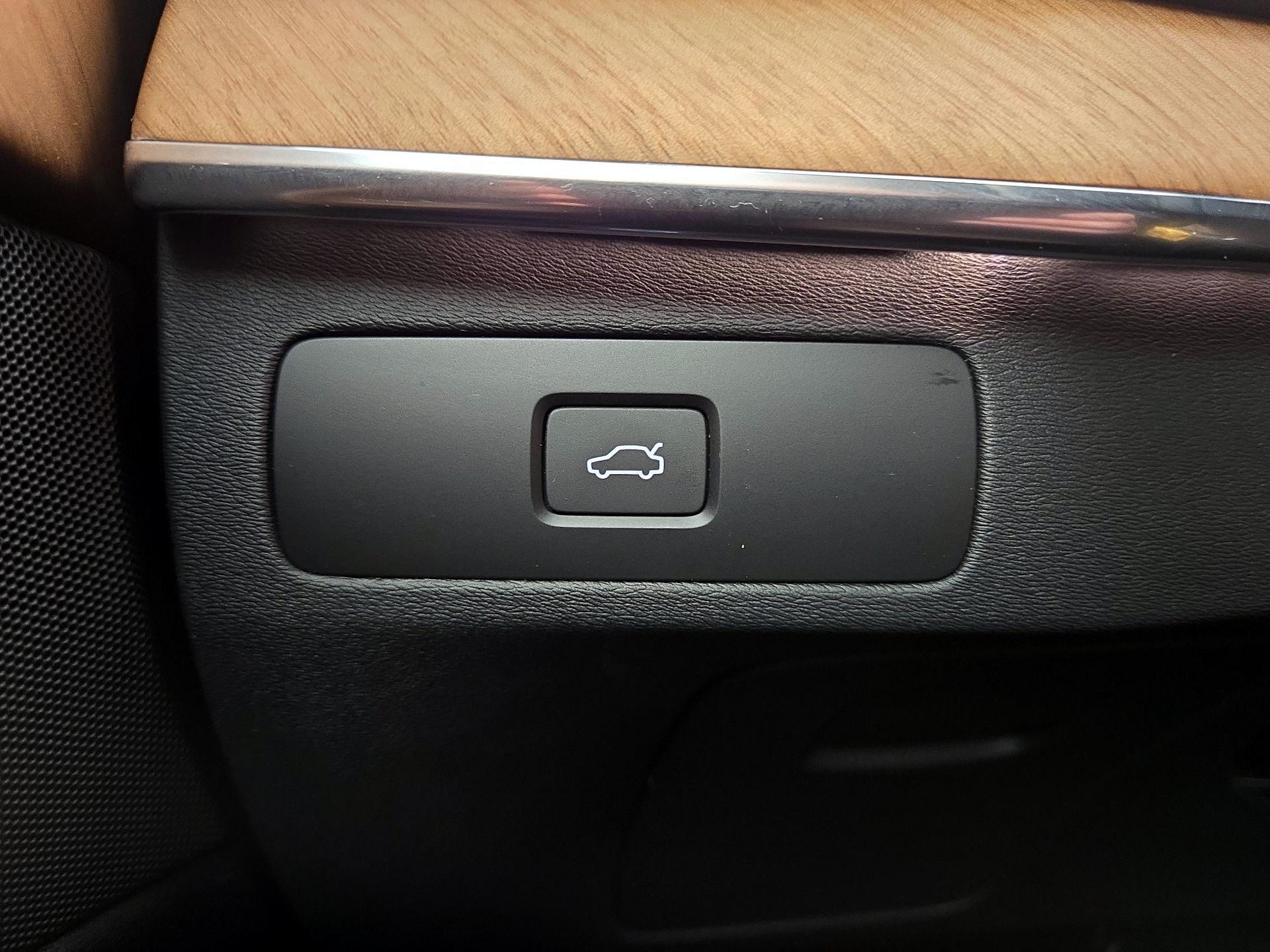 Thumbnail: 2024 Volvo XC90 - 13