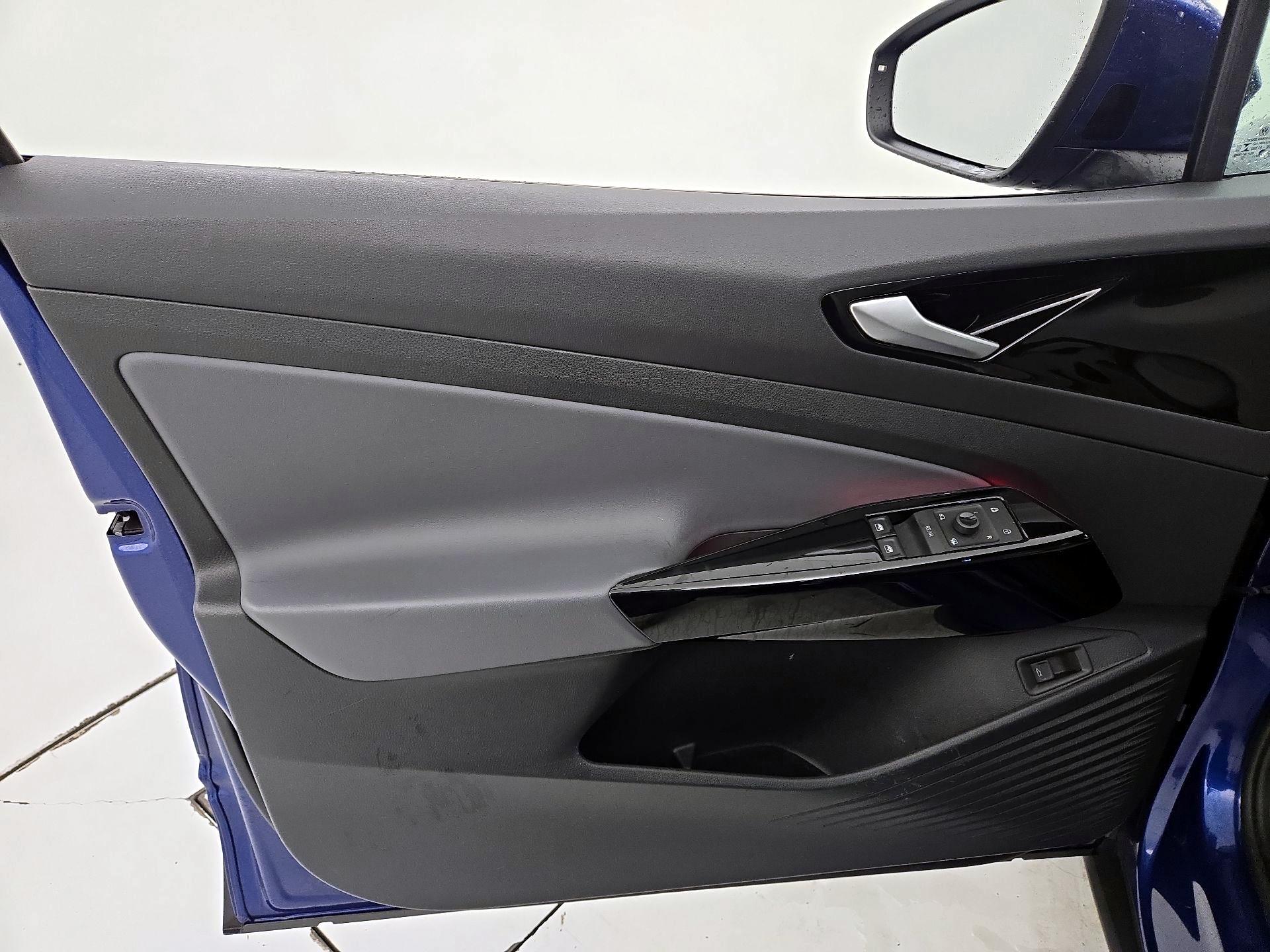 Thumbnail: 2022 Volkswagen ID.4 - 12