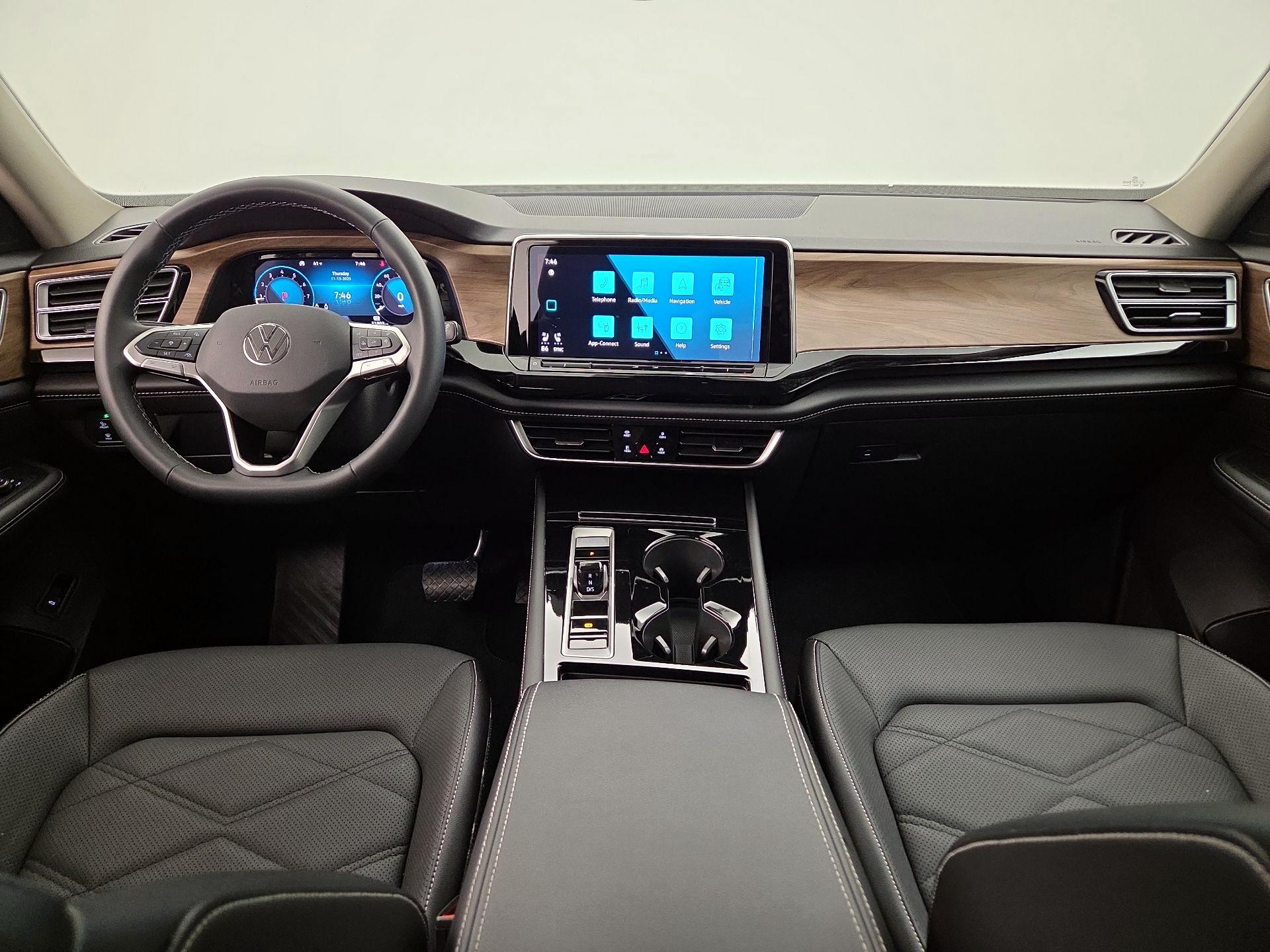 Thumbnail: 2024 Volkswagen Atlas - 9