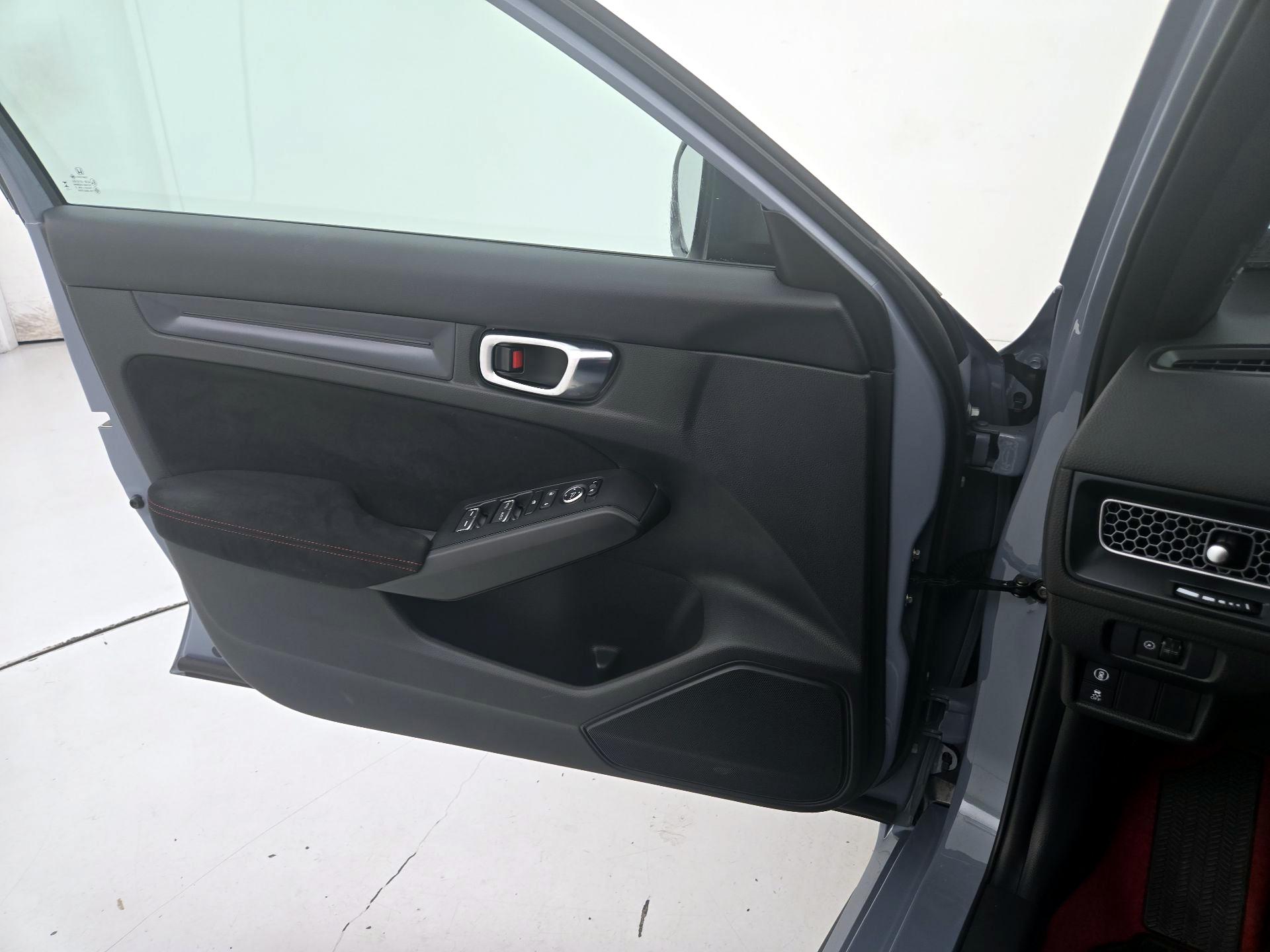 Thumbnail: 2023 Honda Civic - 12