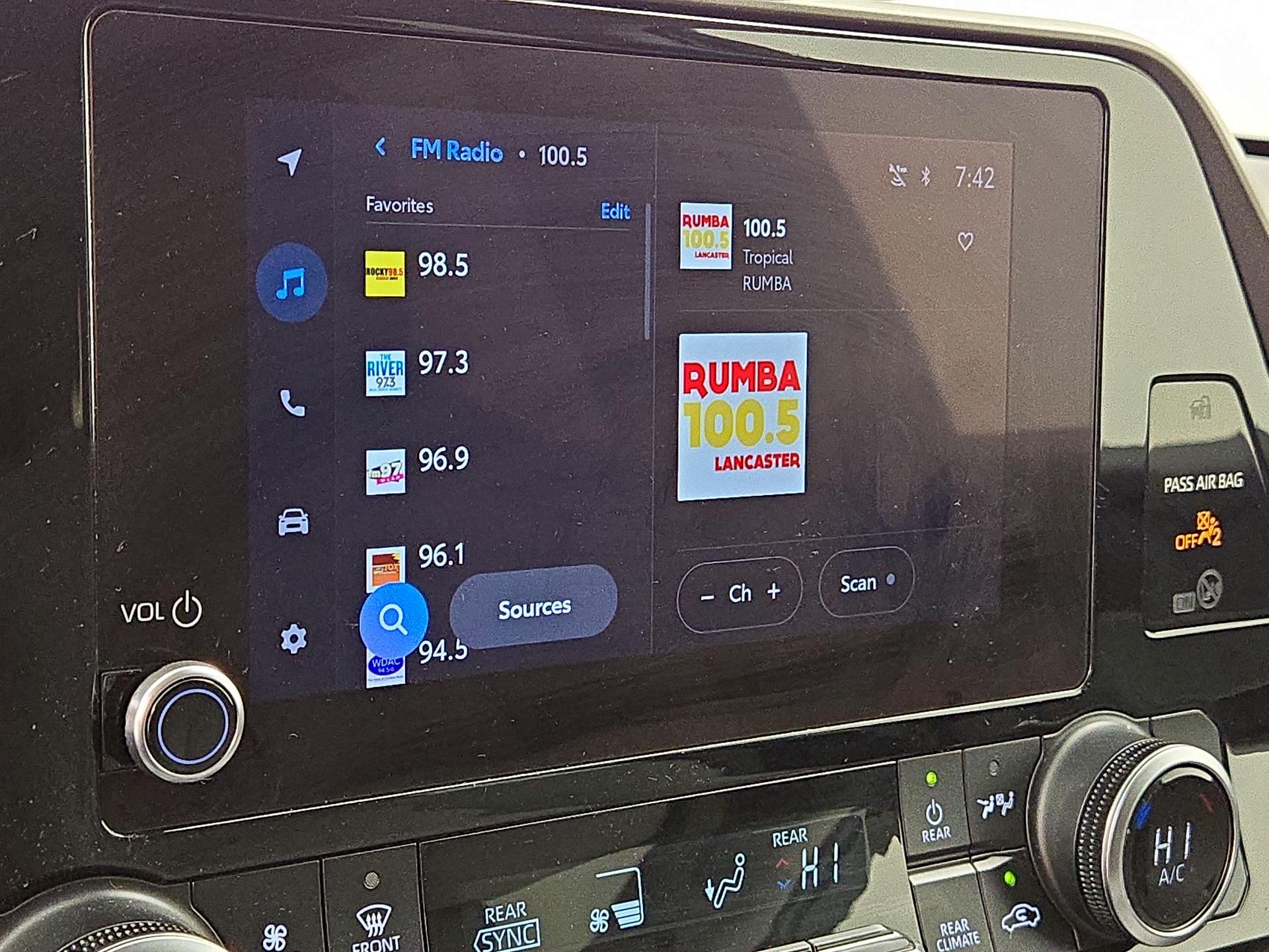 Thumbnail: 2023 Toyota Highlander - 14