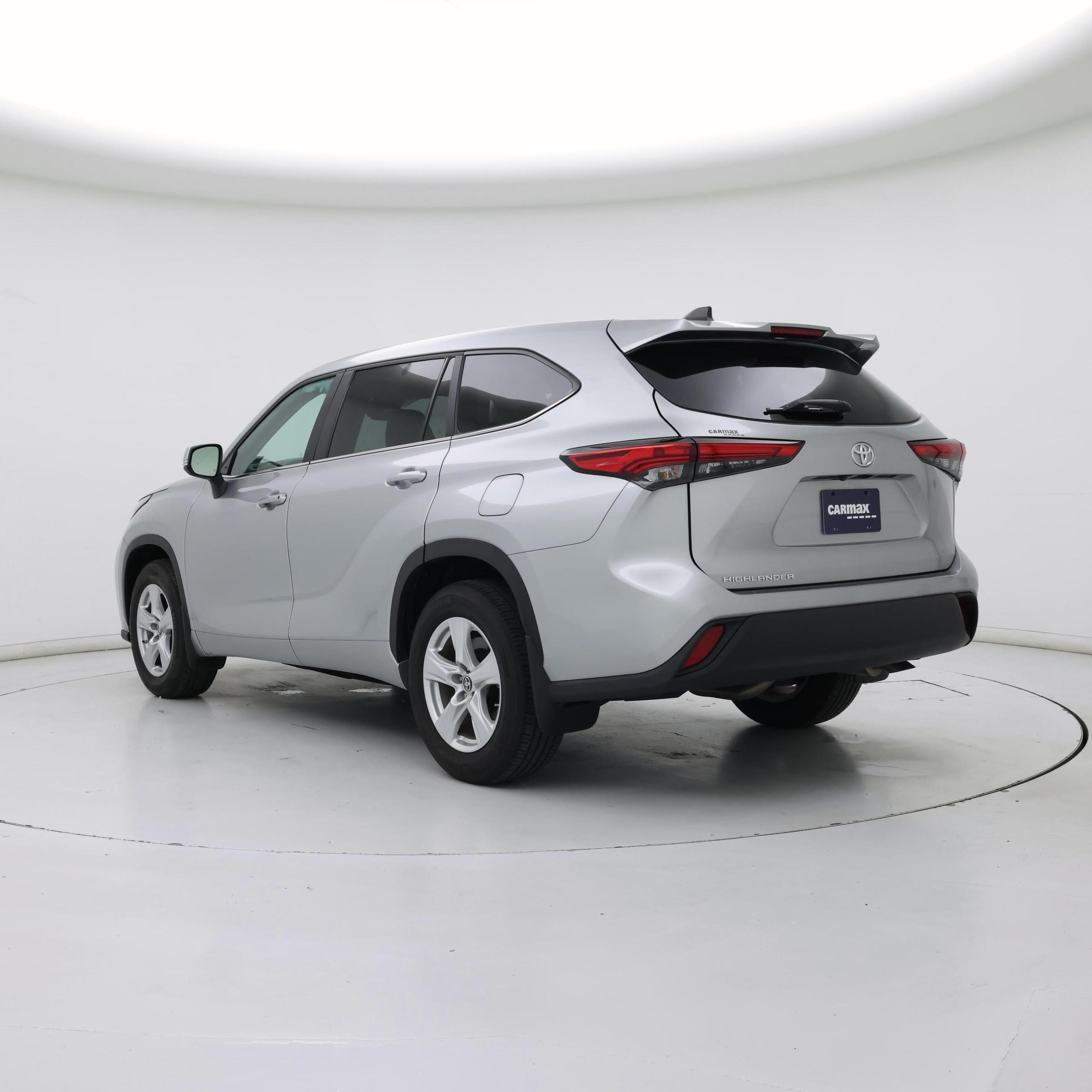 Thumbnail: 2023 Toyota Highlander - 2