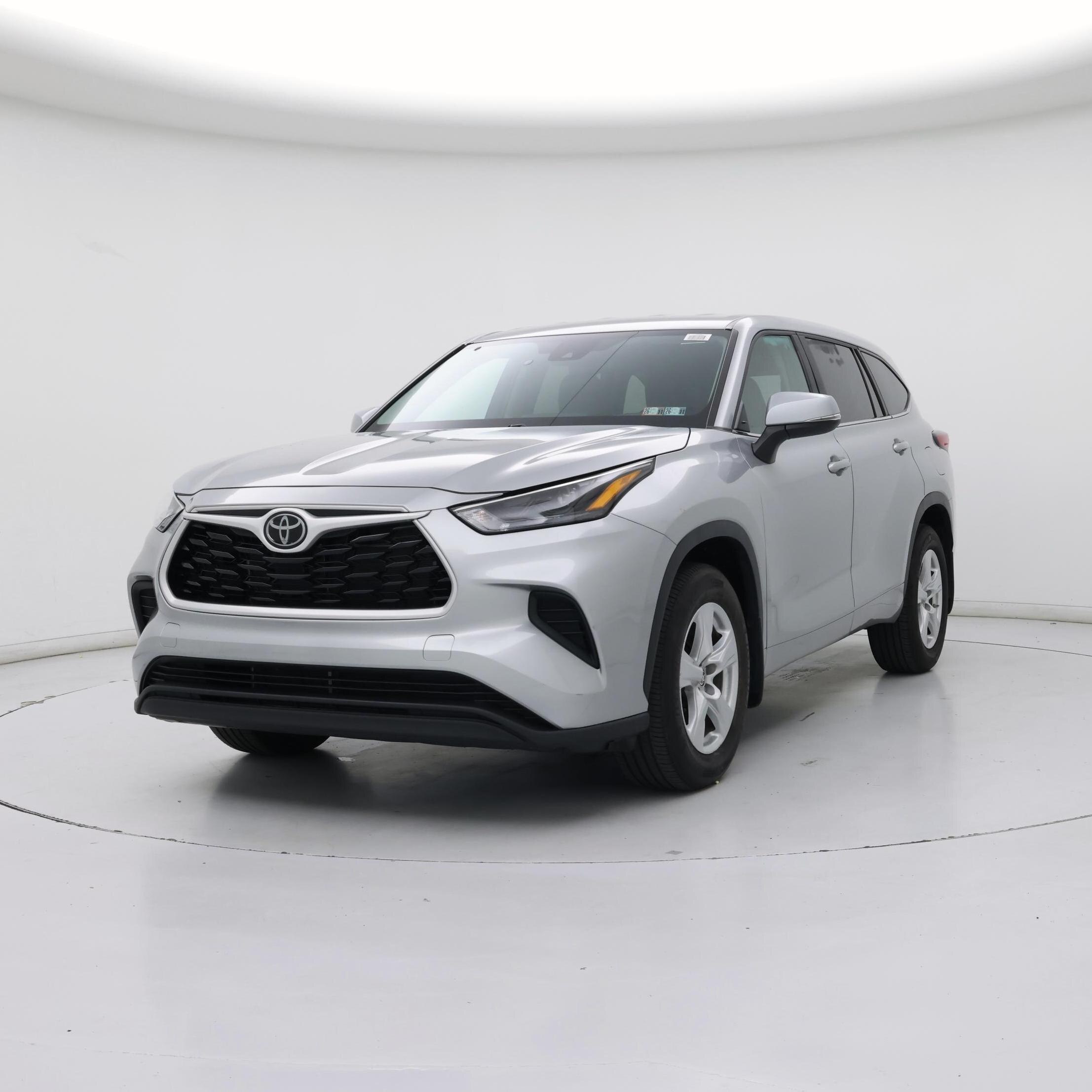 Thumbnail: 2023 Toyota Highlander - 4