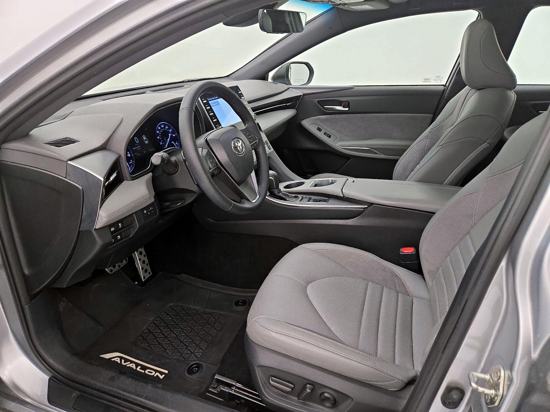 Thumbnail: 2019 Toyota Avalon - 11