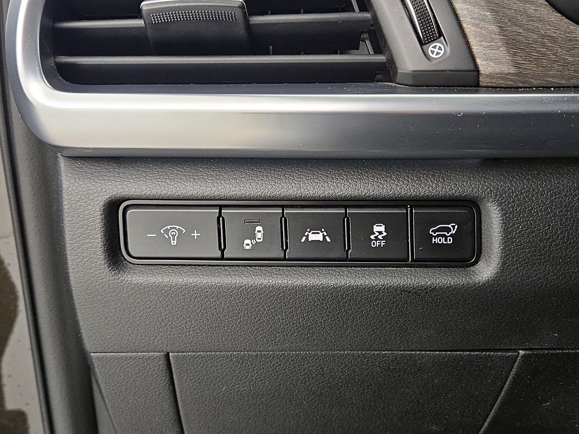 Thumbnail: 2020 Kia Telluride - 13