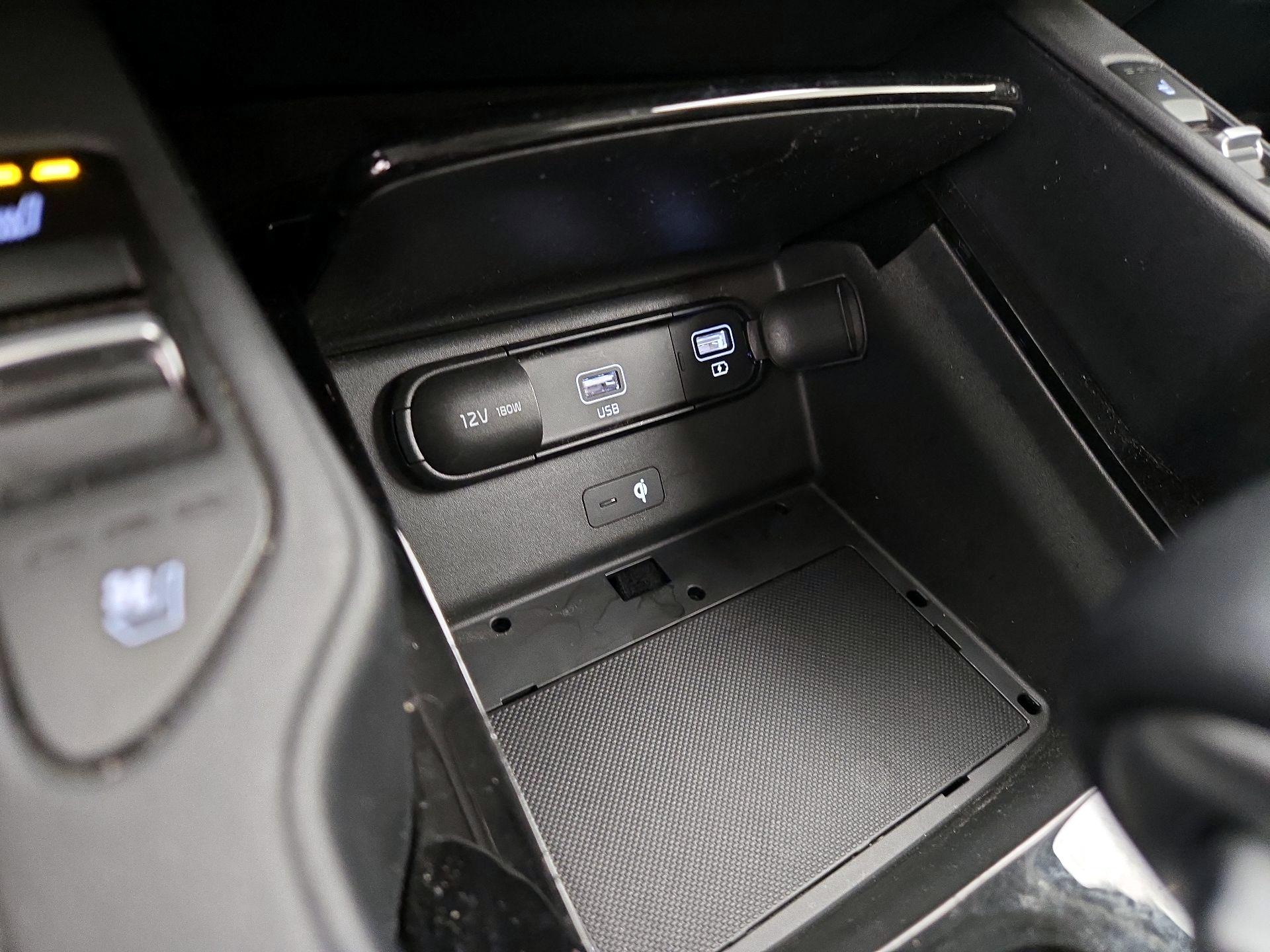 Thumbnail: 2020 Kia Telluride - 19