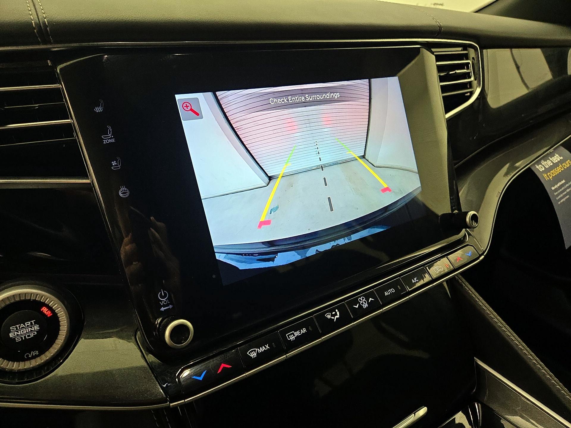 Thumbnail: 2023 Jeep Wagoneer - 14