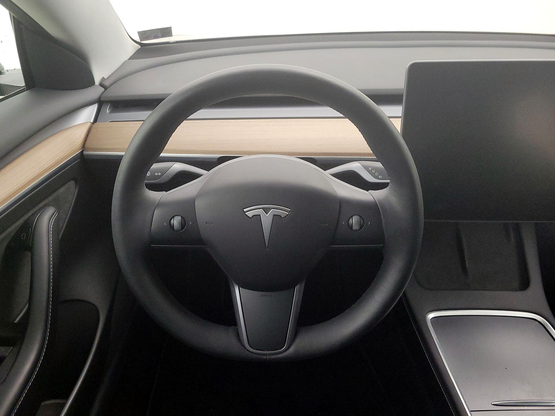 Thumbnail: 2021 Tesla Model 3 - 10