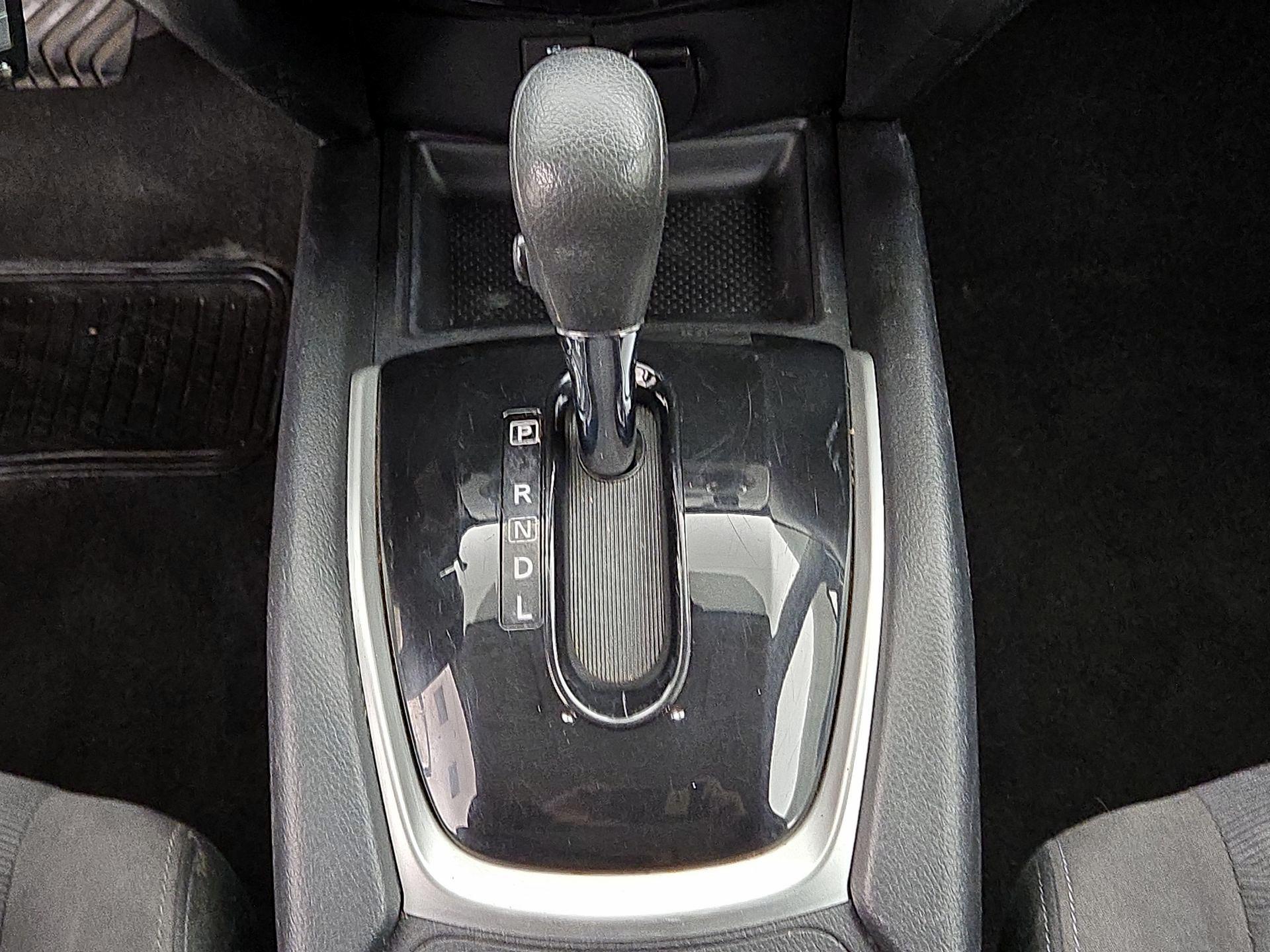 Thumbnail: 2015 Nissan Rogue - 16