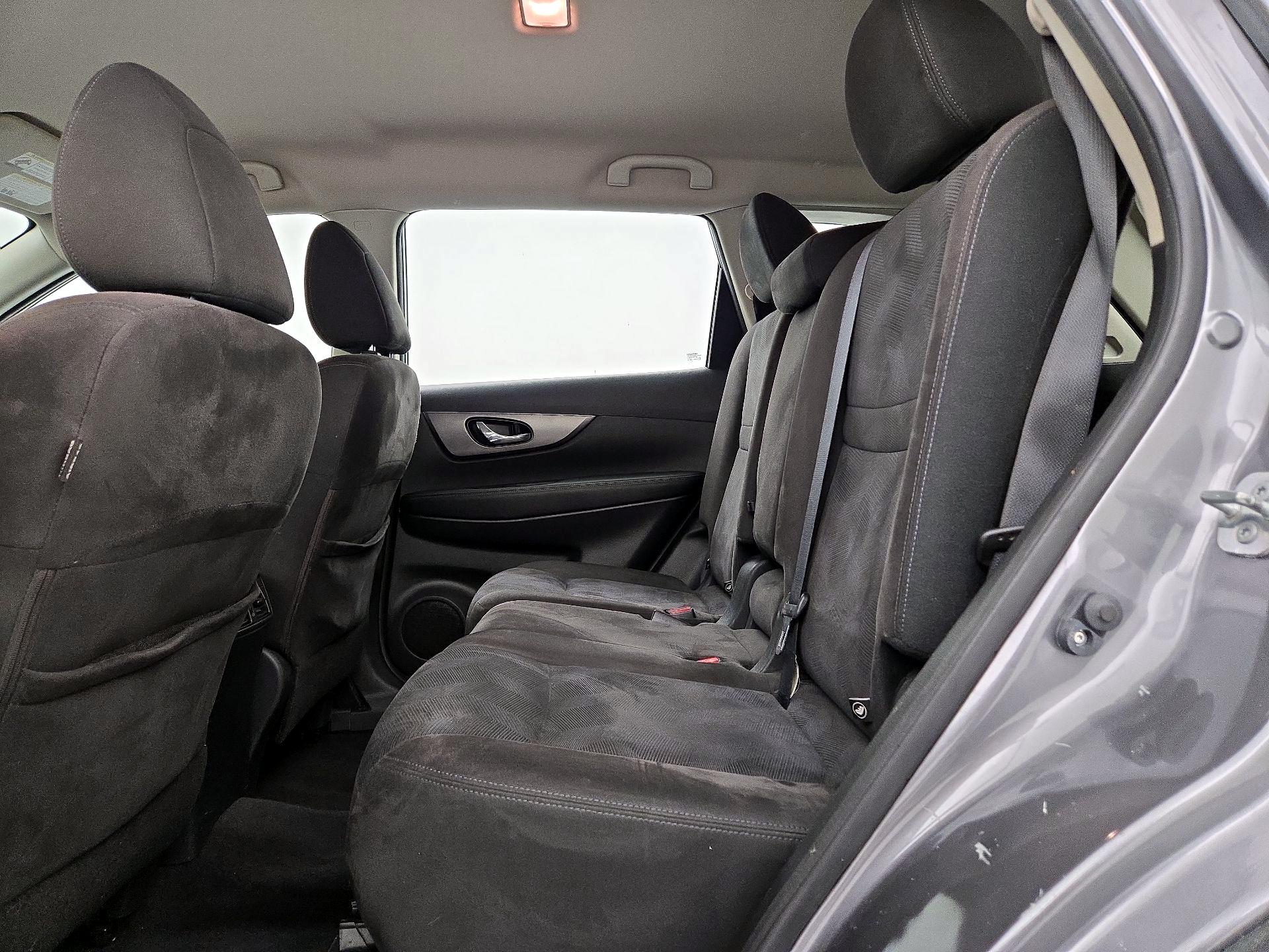 Thumbnail: 2015 Nissan Rogue - 18