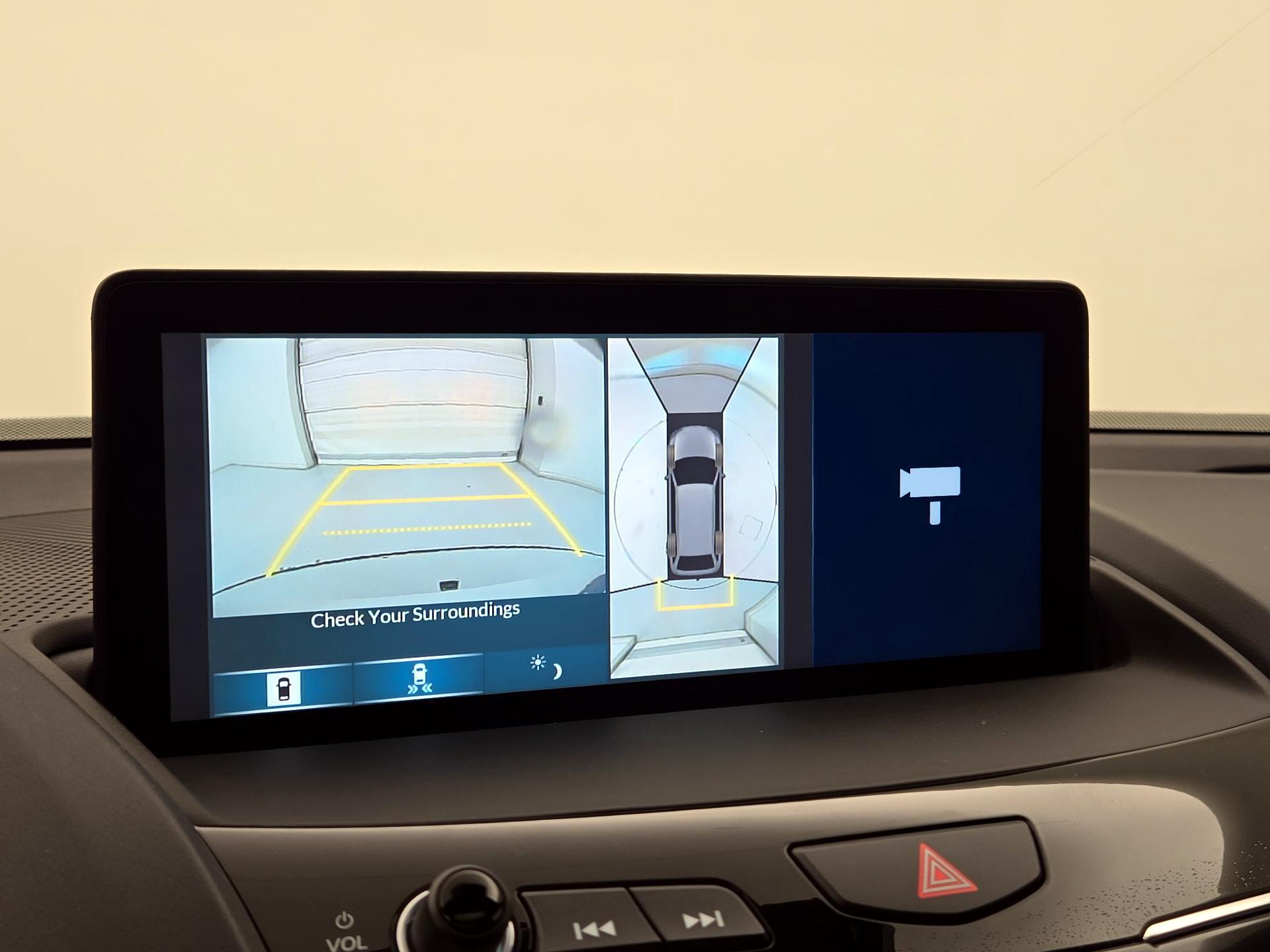 Thumbnail: 2025 Acura RDX - 15