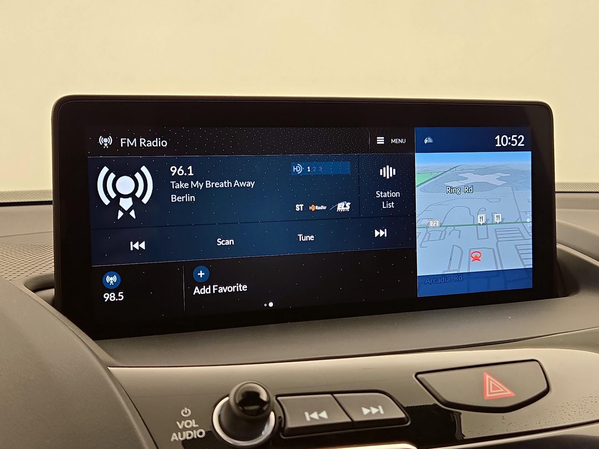 Thumbnail: 2025 Acura RDX - 16