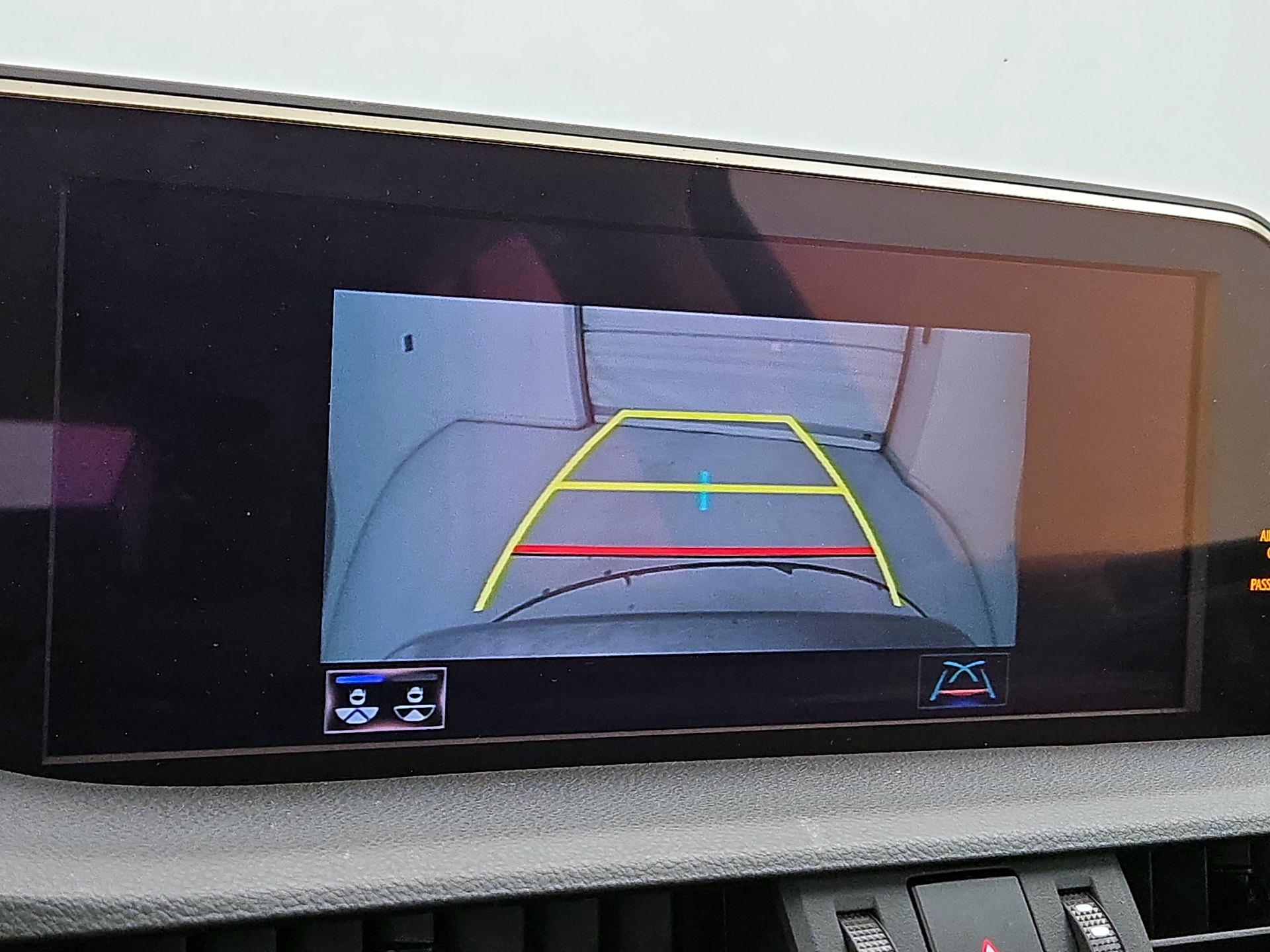 Thumbnail: 2019 Lexus ES - 14