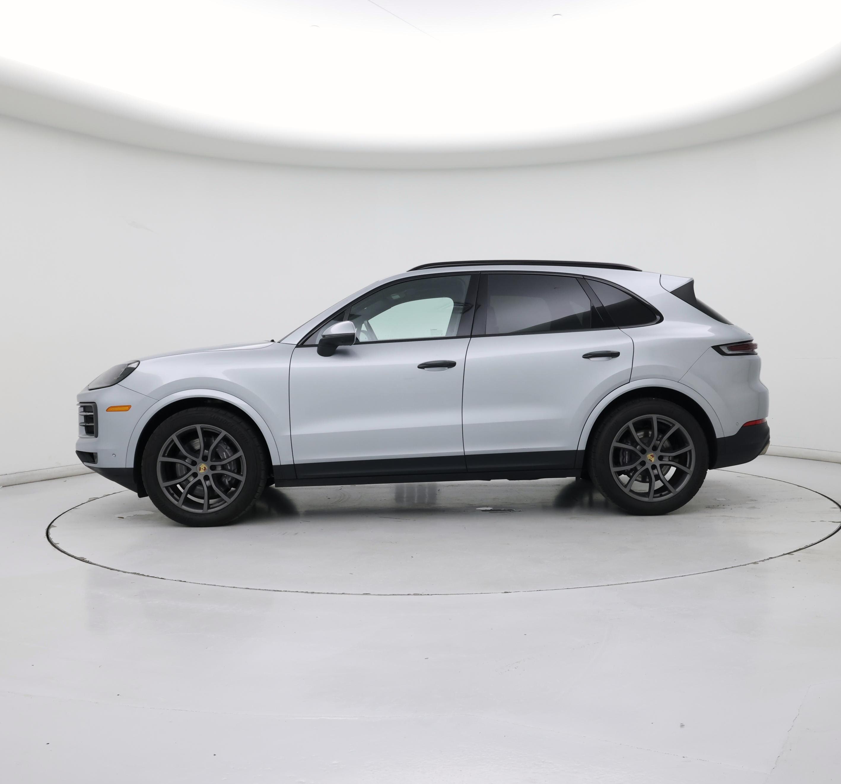 Thumbnail: 2024 Porsche Cayenne - 3