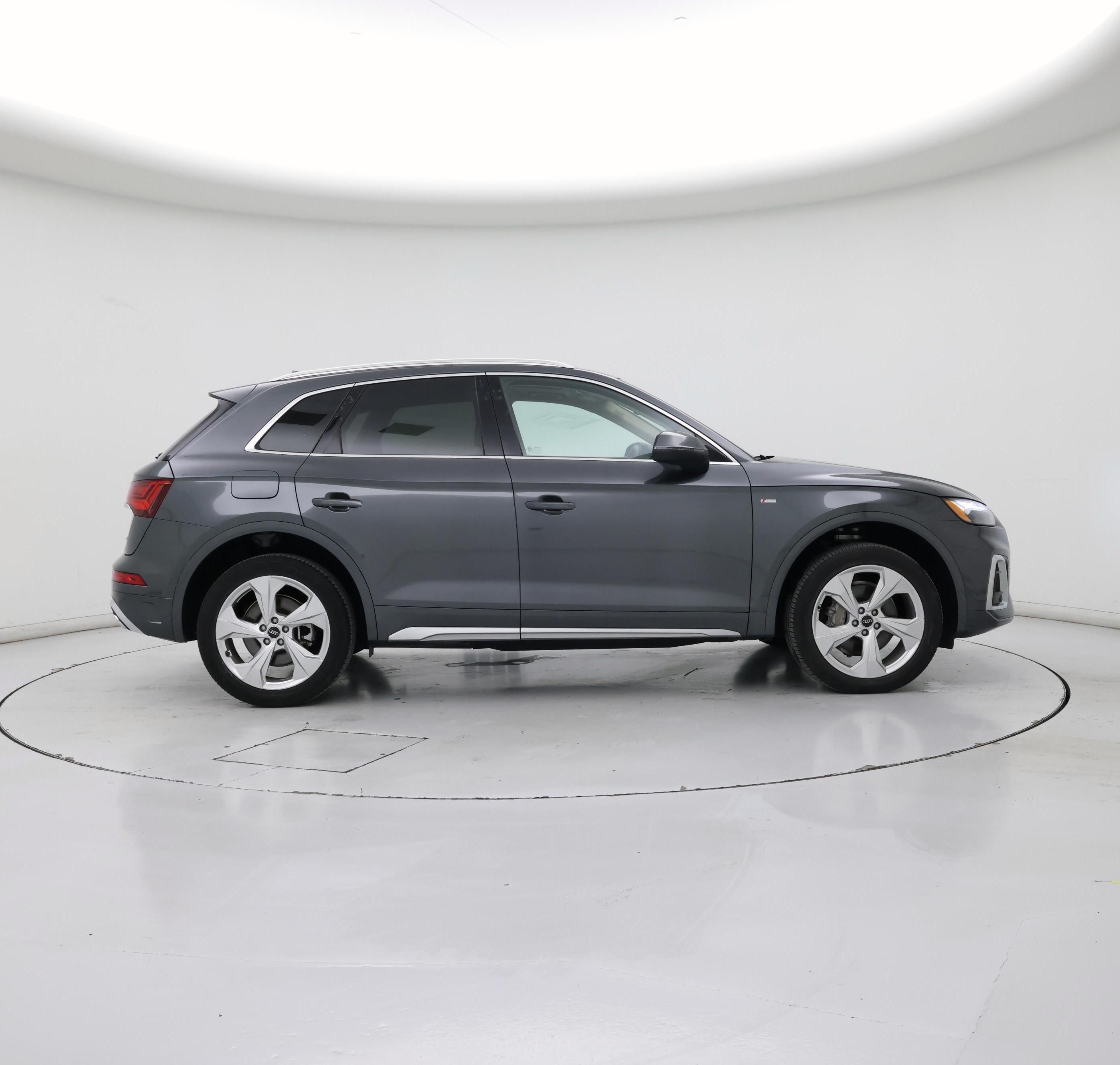 Thumbnail: 2023 Audi Q5 - 7