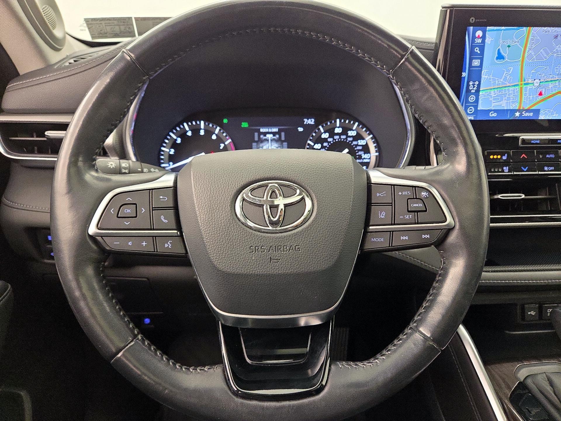 Thumbnail: 2020 Toyota Highlander - 10