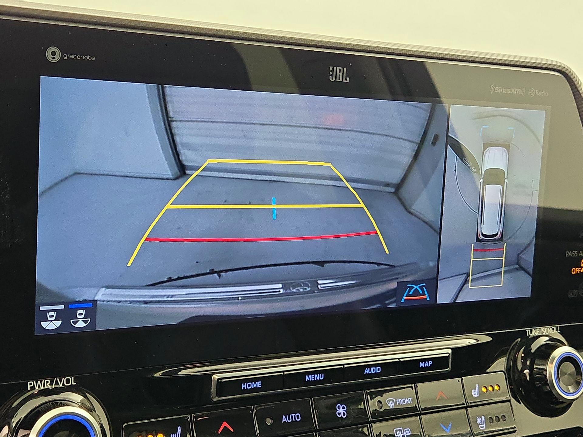 Thumbnail: 2020 Toyota Highlander - 14