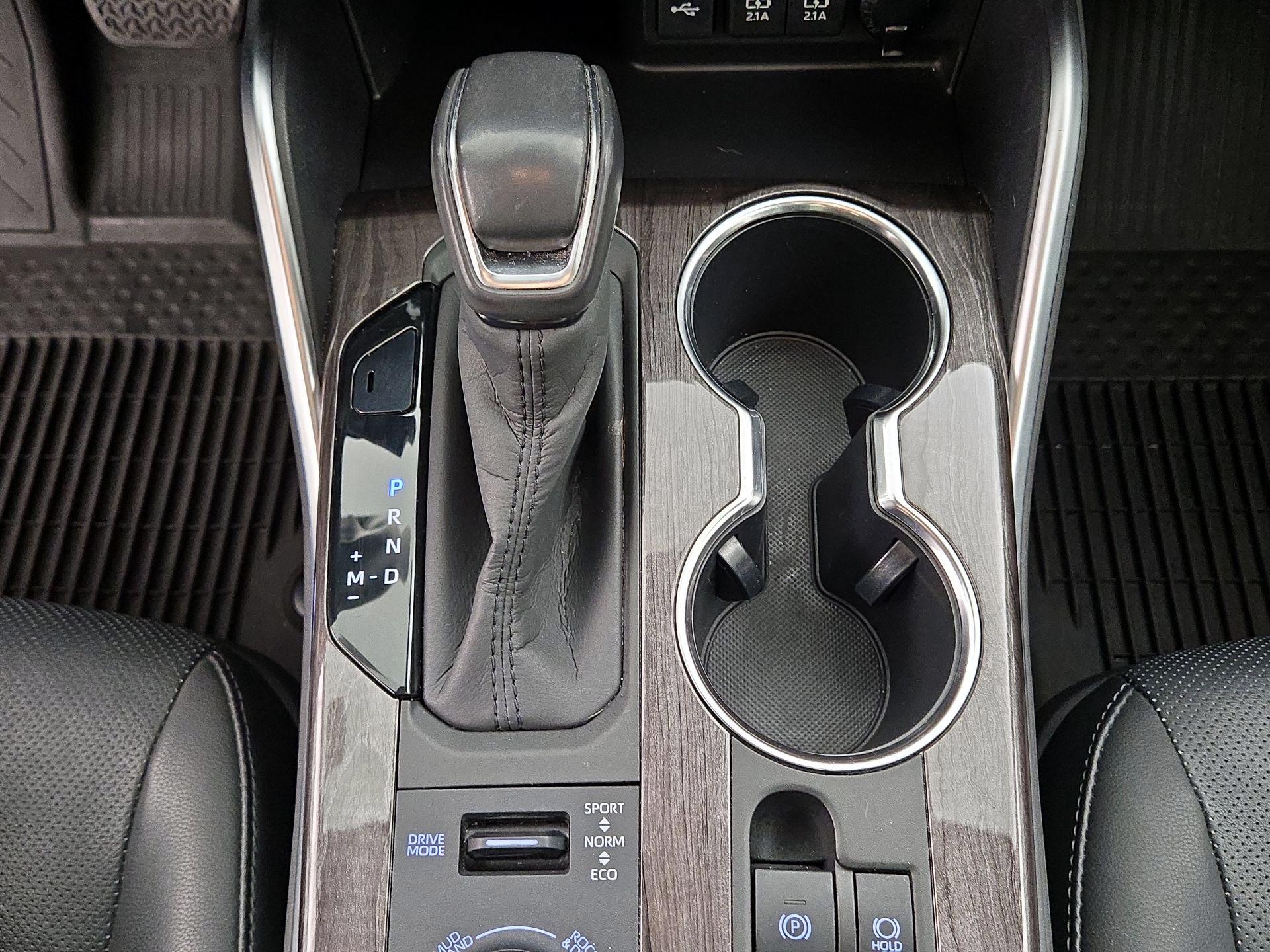 Thumbnail: 2020 Toyota Highlander - 17