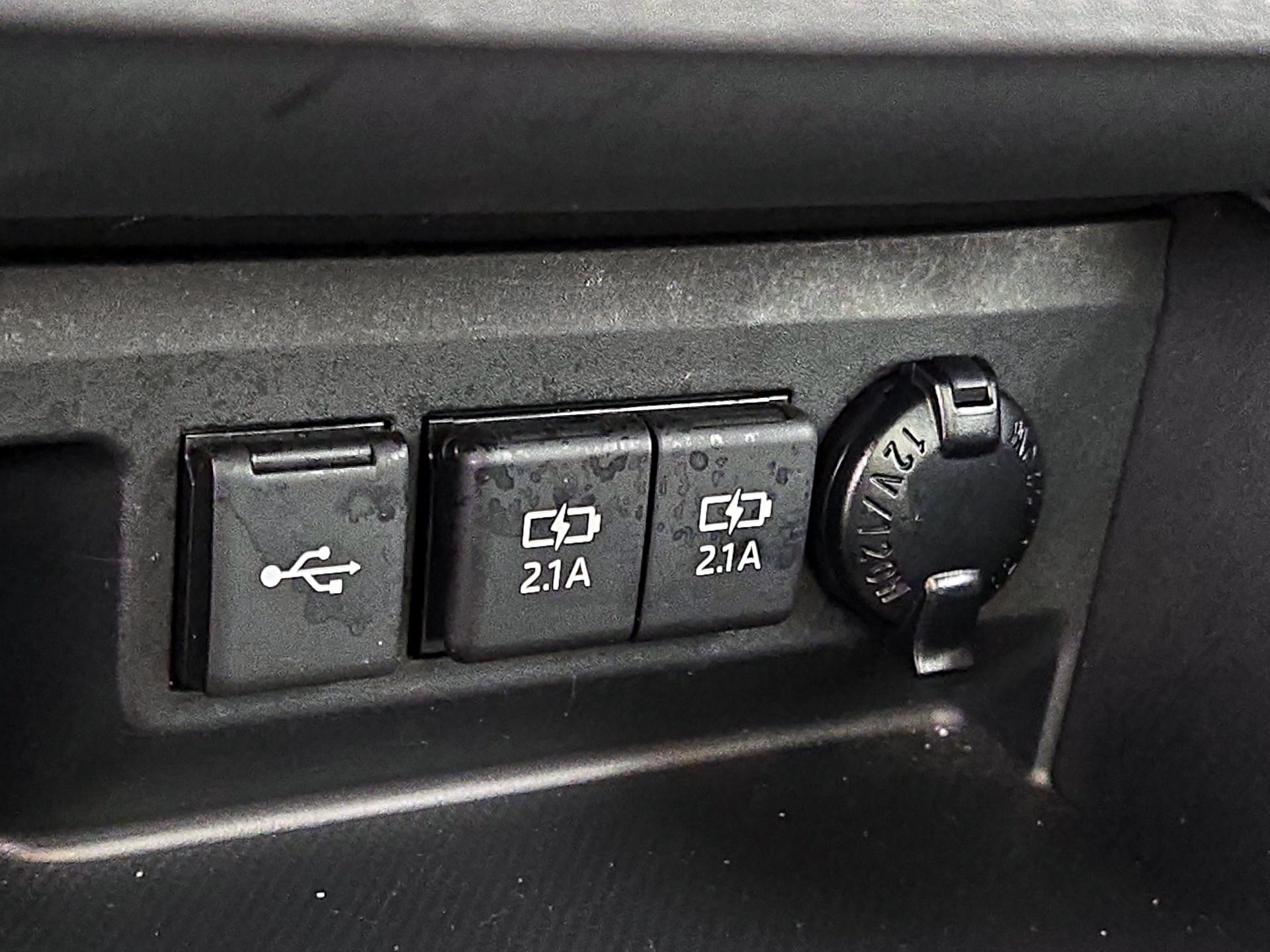 Thumbnail: 2020 Toyota Highlander - 18