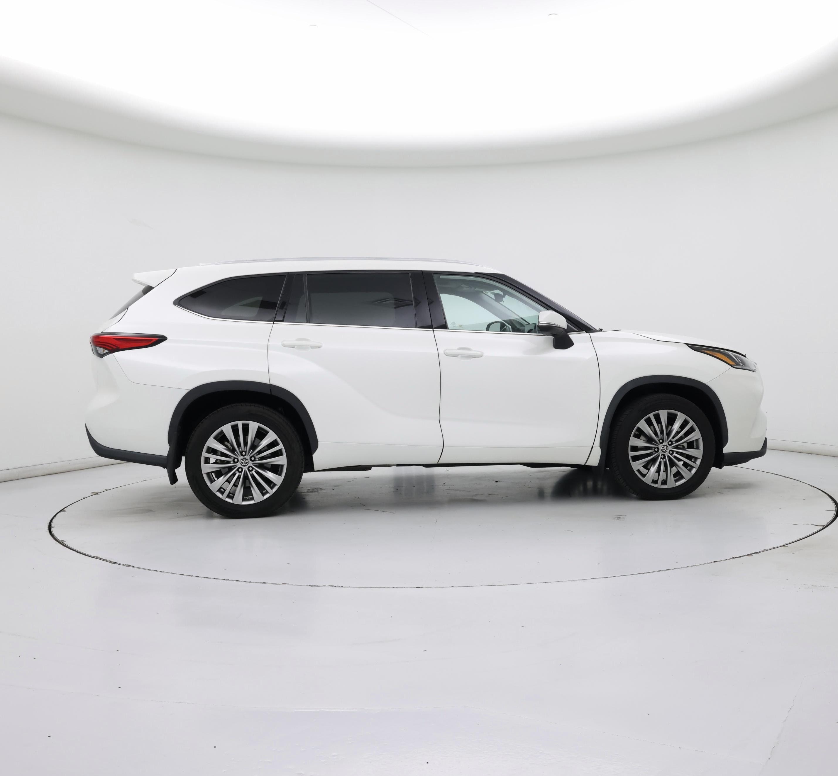 Thumbnail: 2020 Toyota Highlander - 7