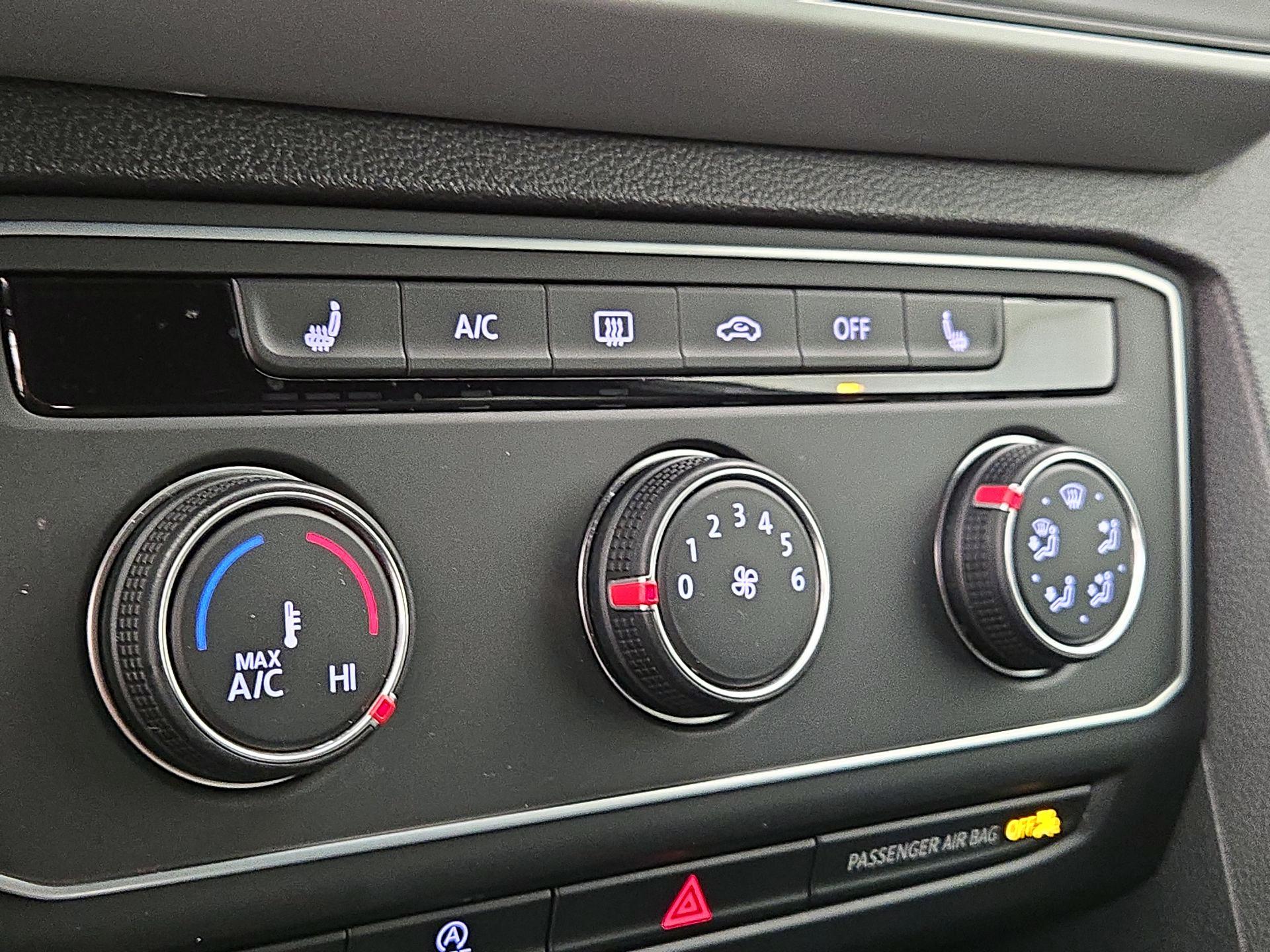 Thumbnail: 2022 Volkswagen Atlas - 15