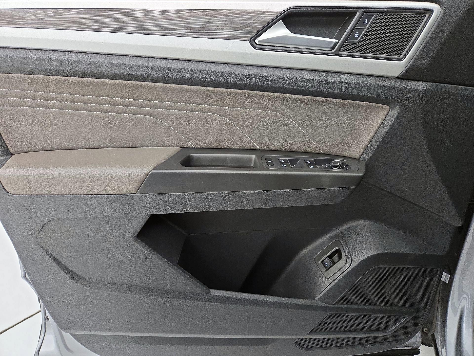 Thumbnail: 2022 Volkswagen Atlas - 12