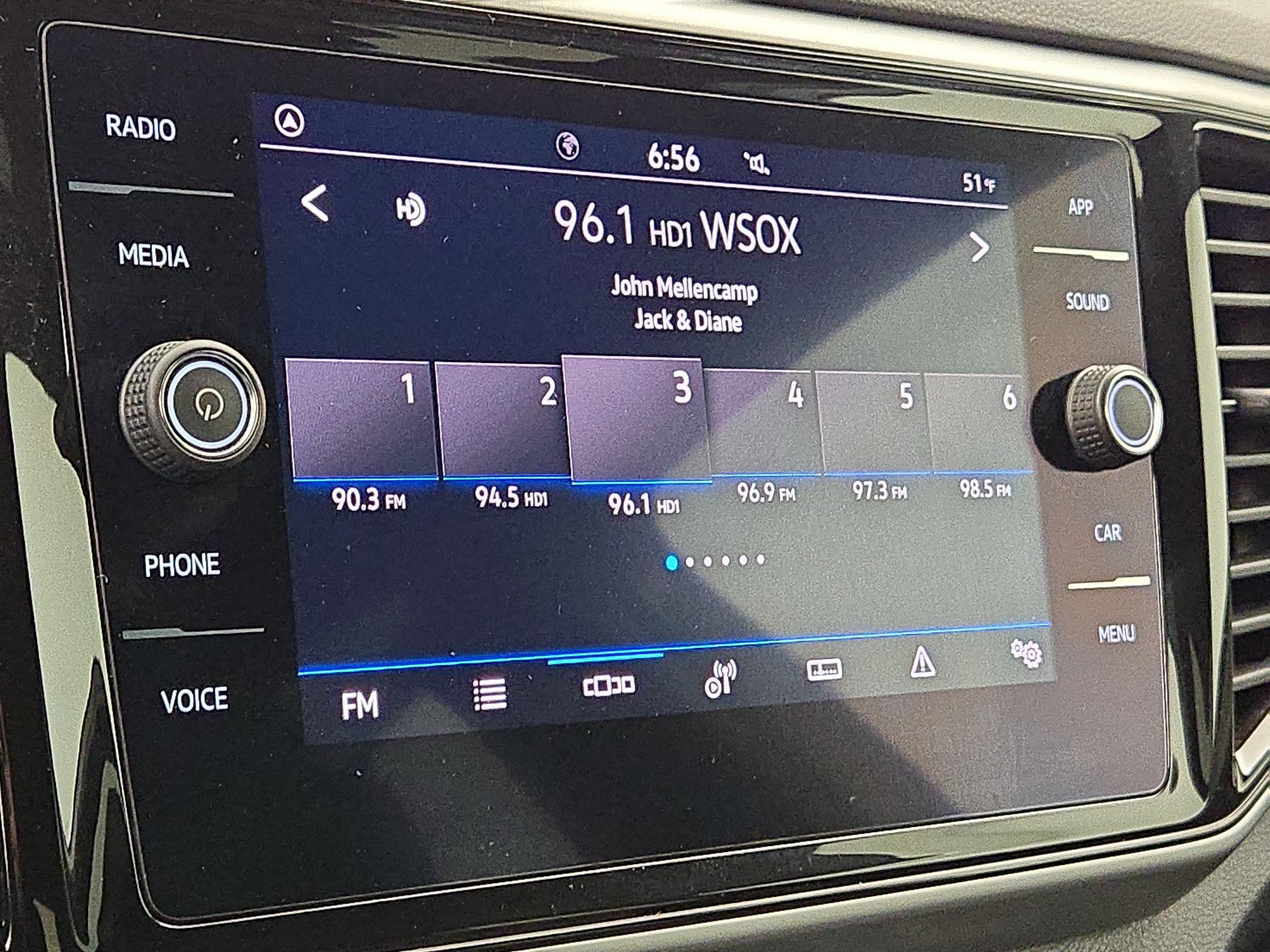 Thumbnail: 2022 Volkswagen Atlas - 14