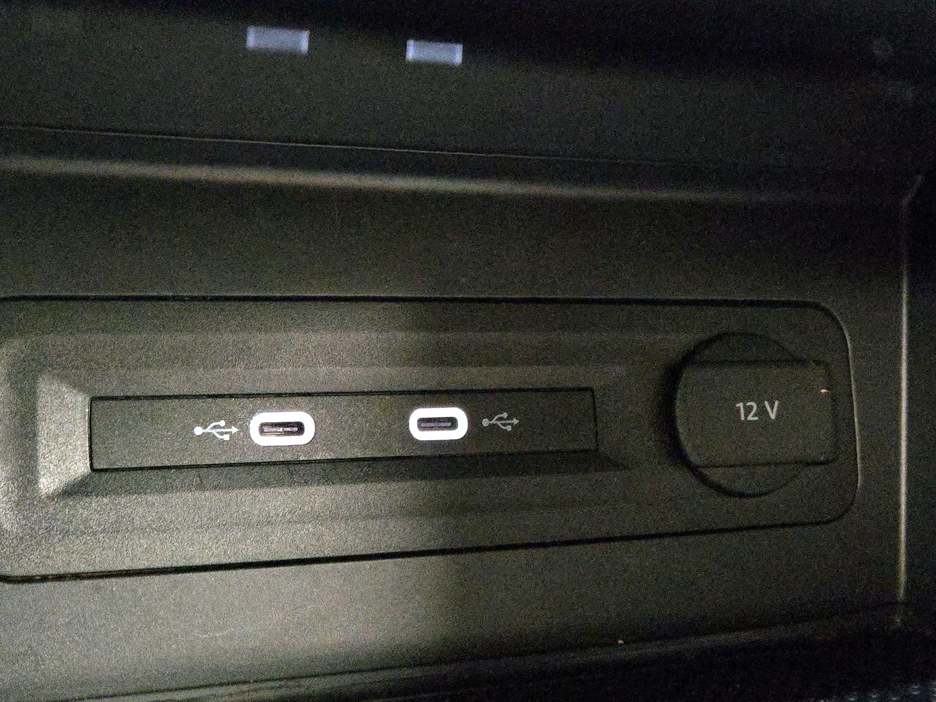 Thumbnail: 2023 Volkswagen Atlas - 17