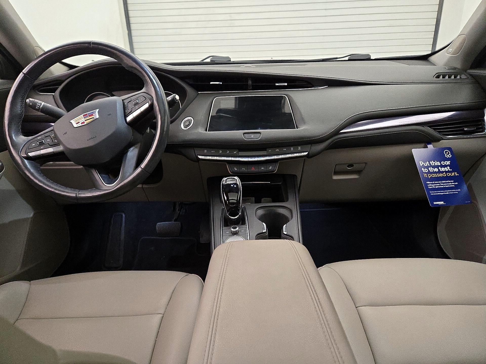 Thumbnail: 2023 Cadillac XT4 - 9