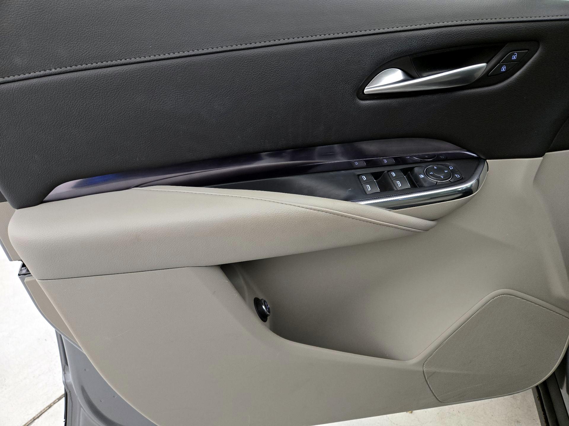 Thumbnail: 2023 Cadillac XT4 - 12